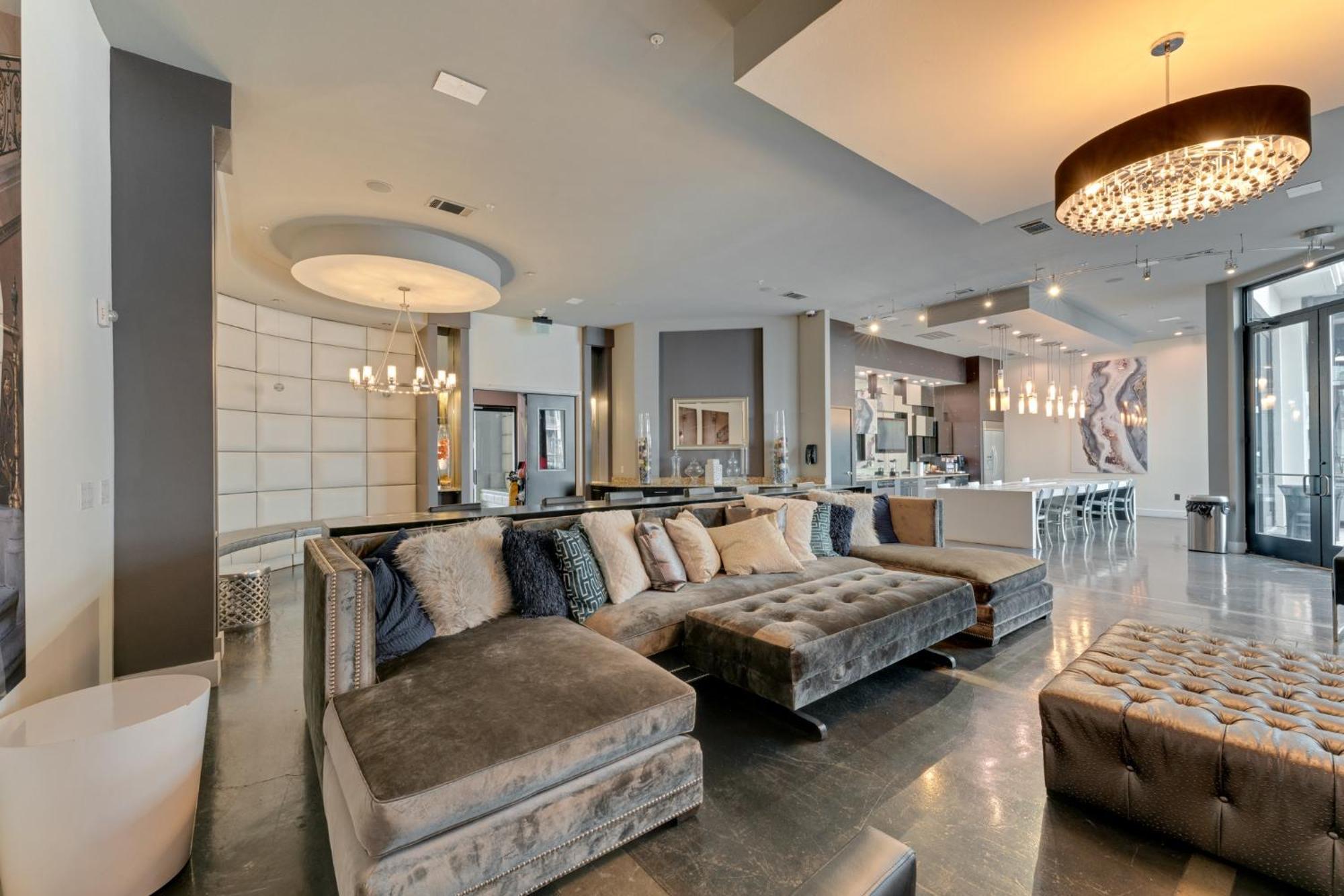 Cs 4149 Elegant 2br I Pool I Gym I Parking *