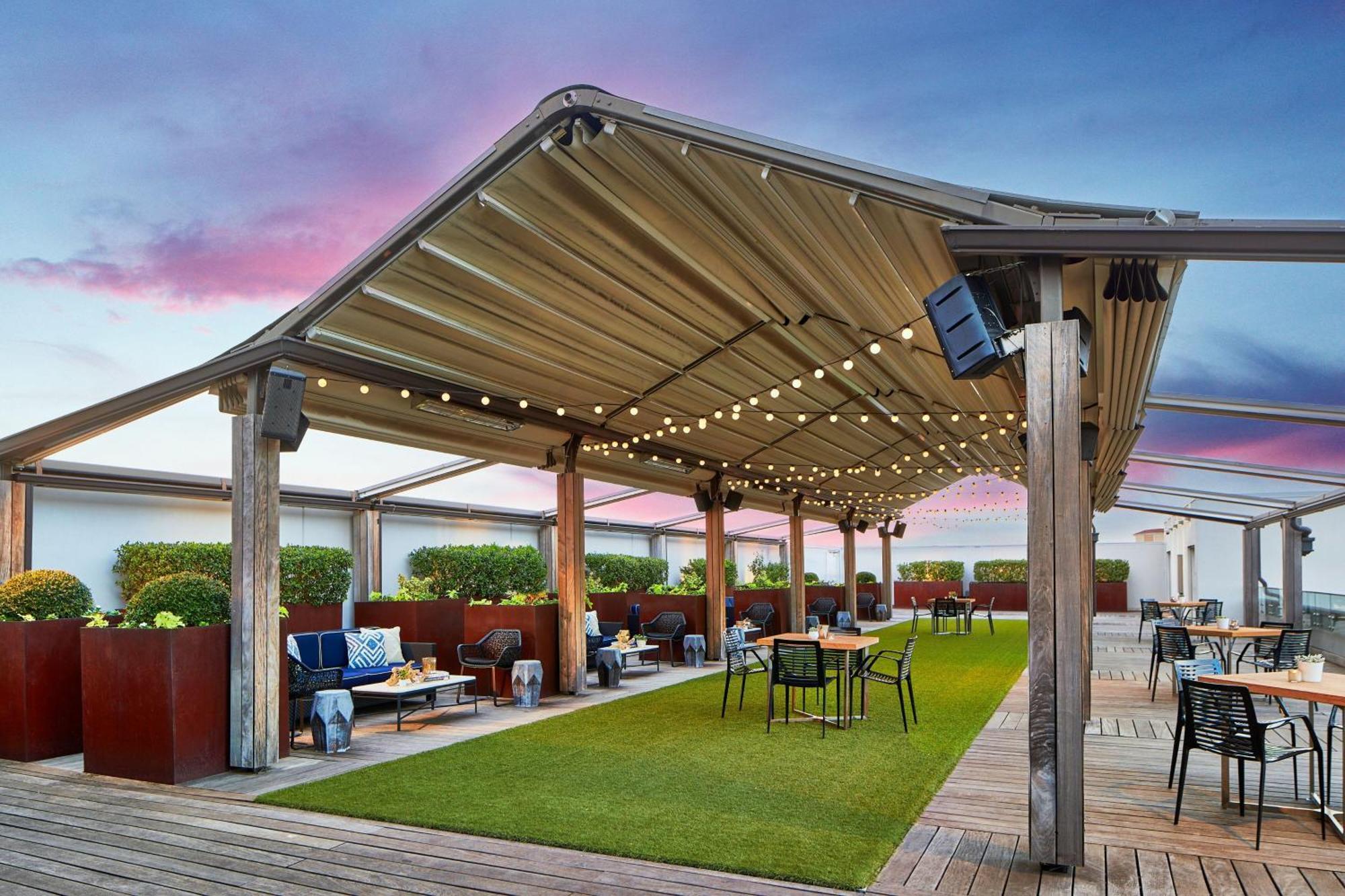 Renaissance 4* Dallas