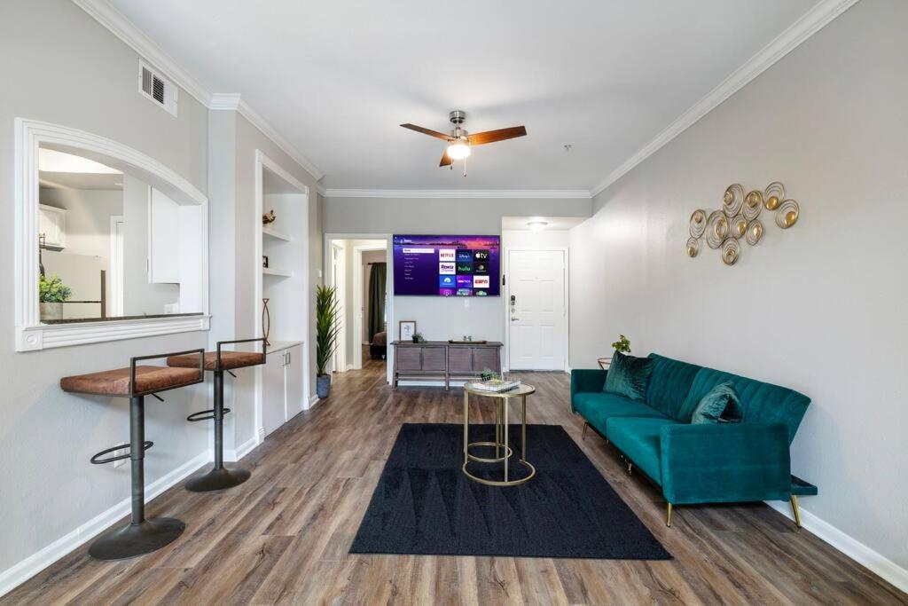 Downtown Modern Located 1br Apartment Dallas