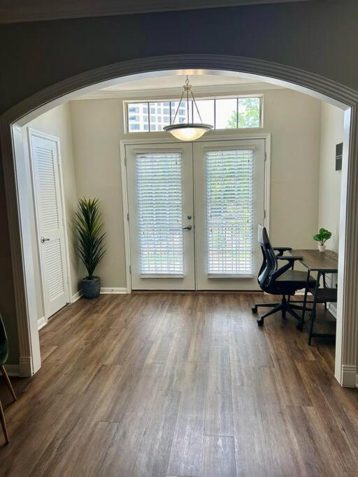 Downtown Modern Located 1br * Dallas