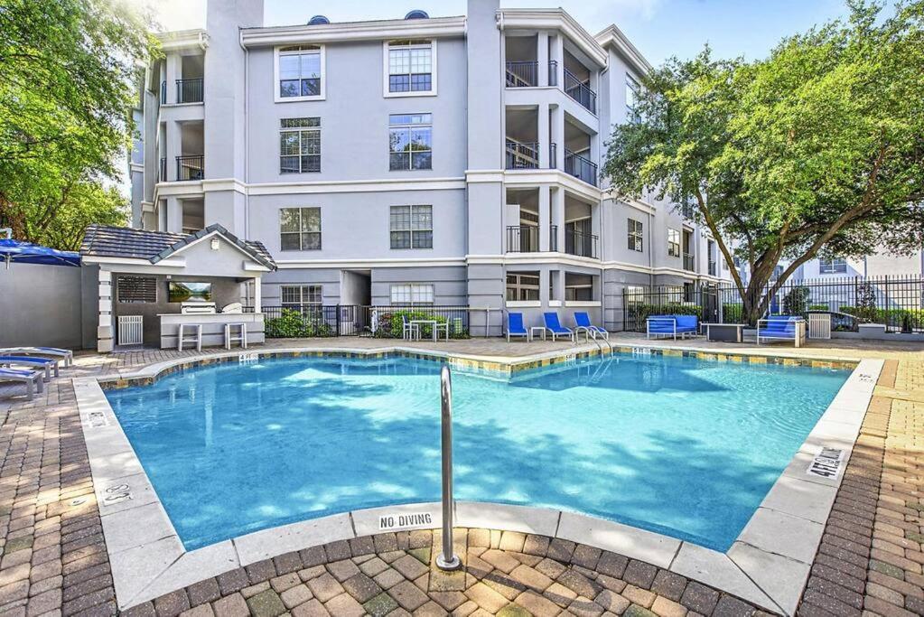 Apartment Downtown Modern Located 1br *