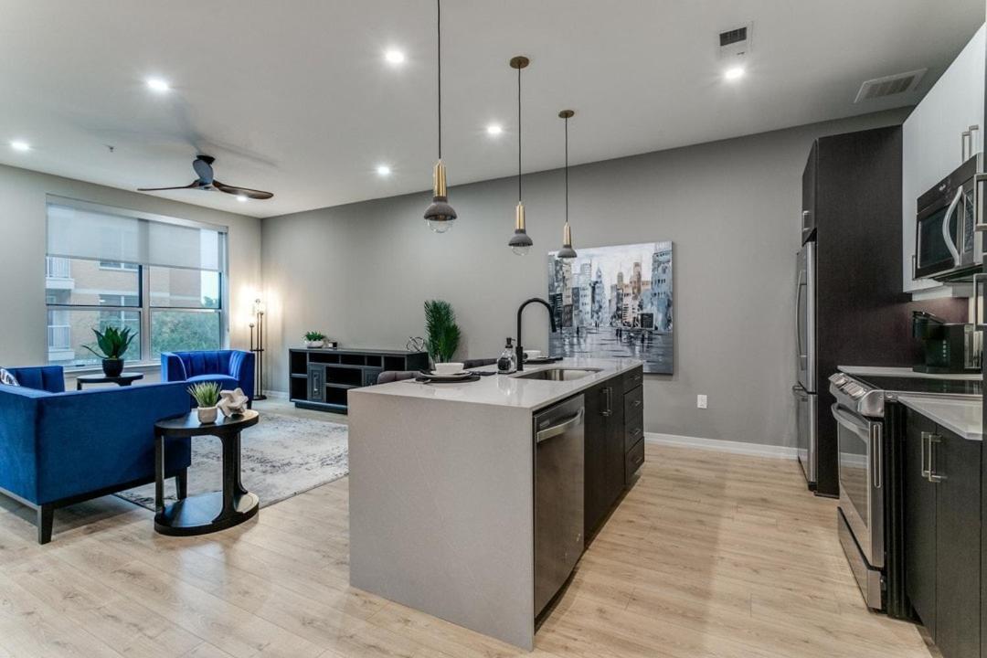 Stunning High-rise On Mckinney Avenue * Dallas