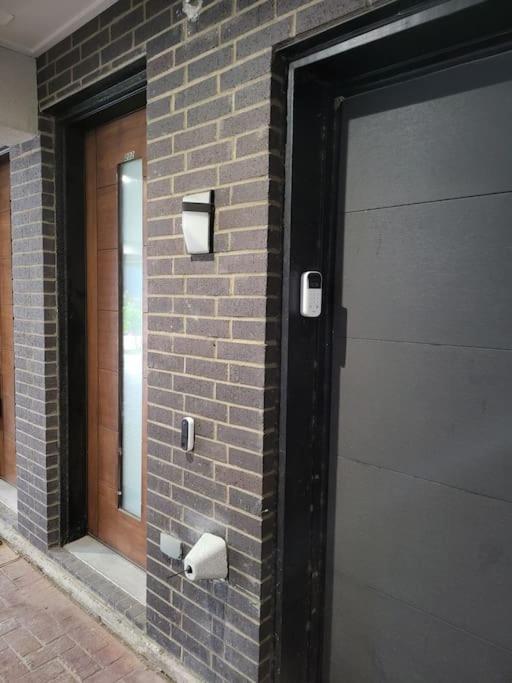 Social House With Downtown View Terrace & King Bed & 2-car Garage Parking! Holiday home *