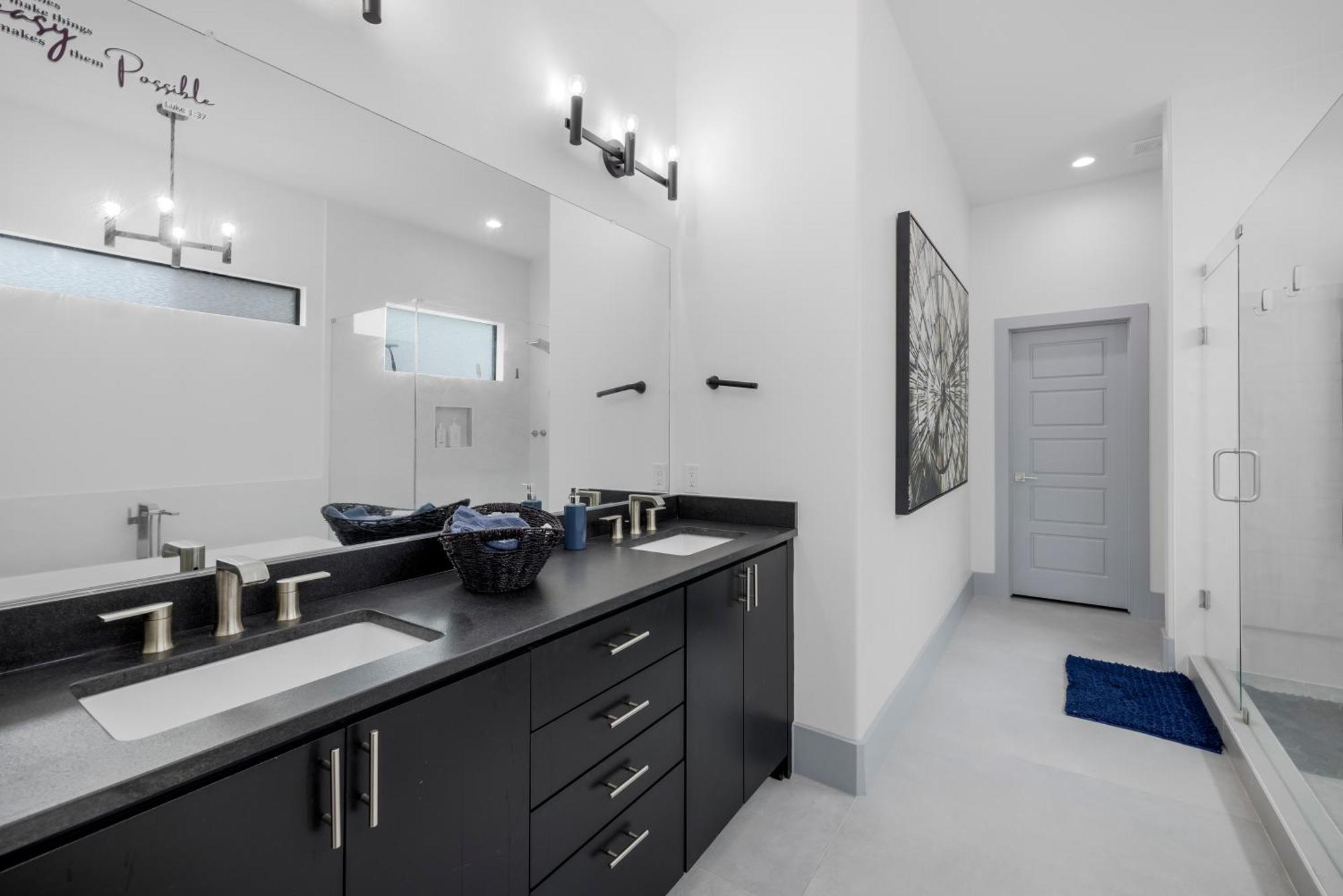 Large Luxury 3br Dowtown Retreat - Perfect For Families Getaways *