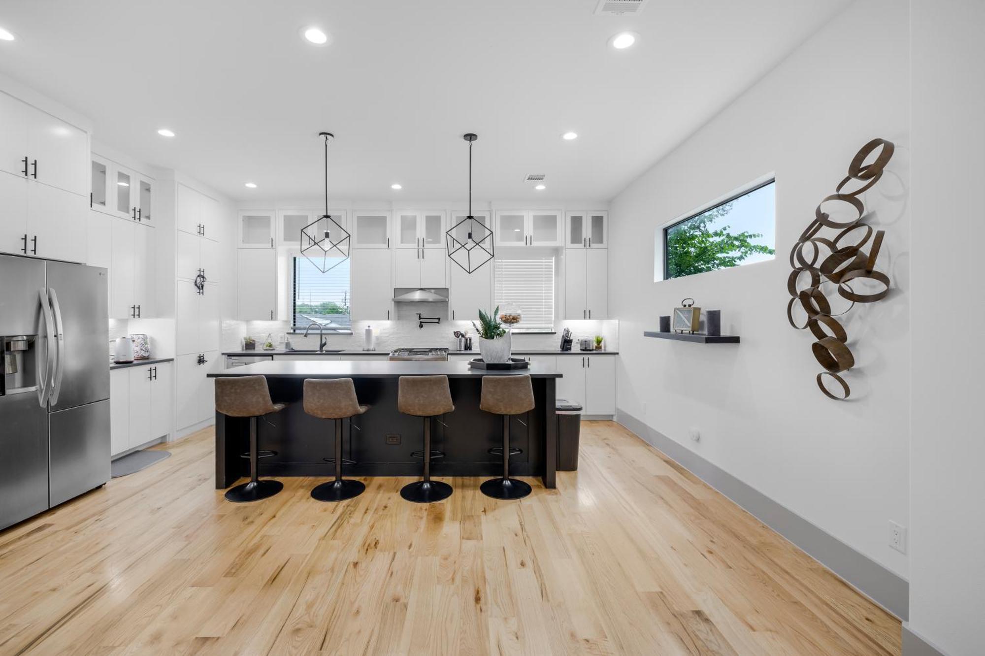 Large Luxury 3br Dowtown Retreat - Perfect For Families Getaways Dallas