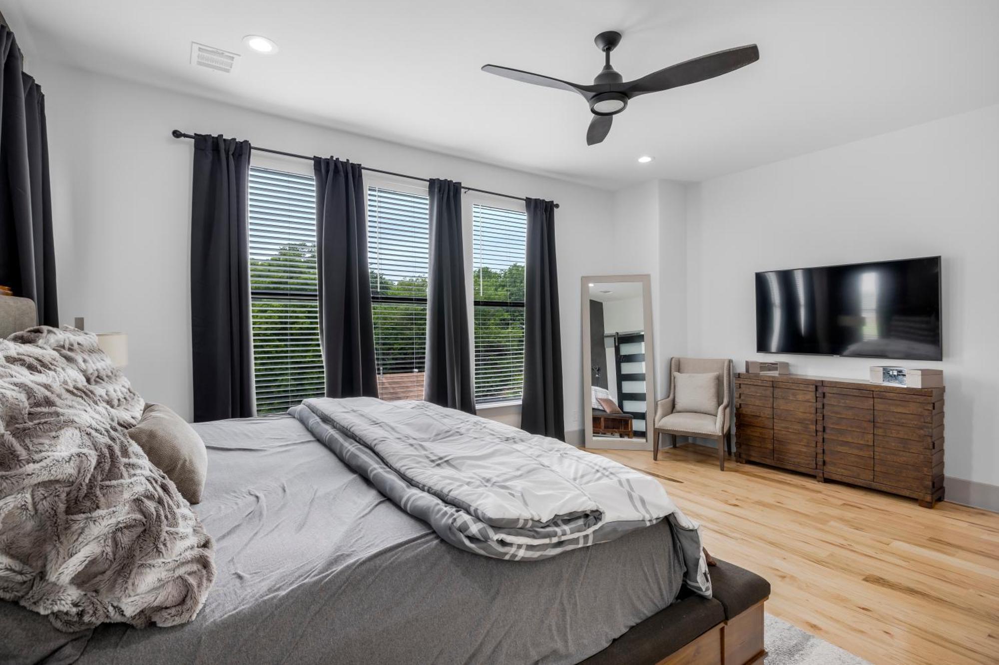 Large Luxury 3br Dowtown Retreat - Perfect For Families Getaways *