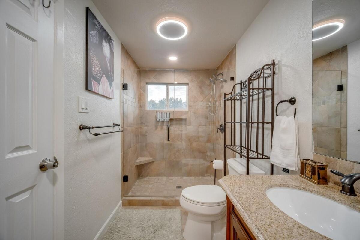 Stunning 5br 2ba With Private Pool And Cinema