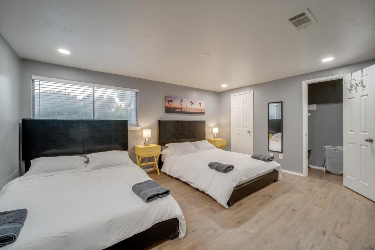 Stunning 5br 2ba With Private Pool And Cinema Holiday home Dallas