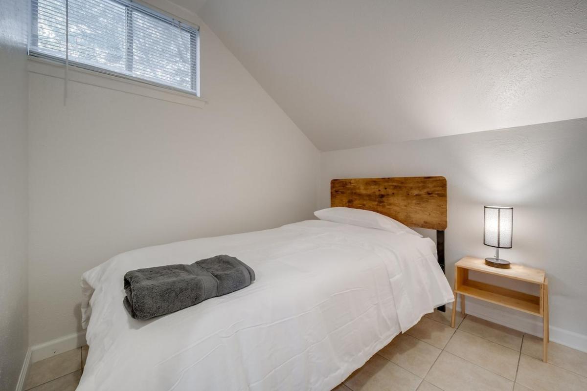 Stunning 5br 2ba With Private Pool And Cinema
