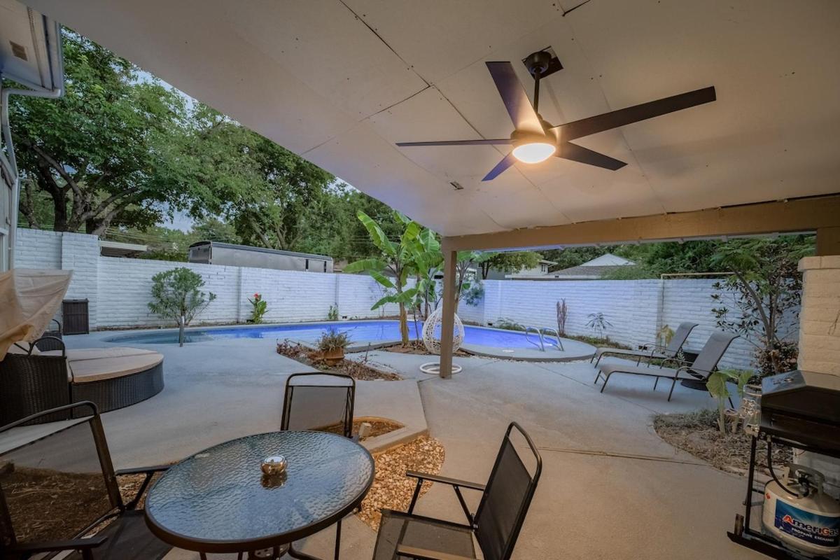 Holiday home Stunning 5br 2ba With Private Pool And Cinema Dallas