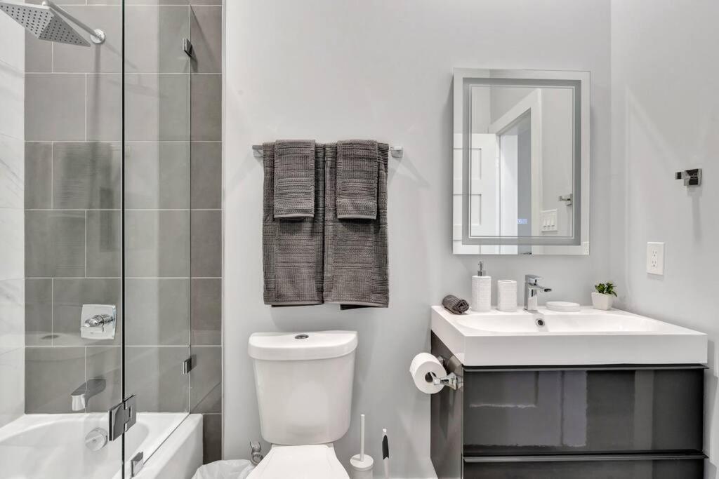 Charming 3-bedroom L 5 Mins To Aa Arena
