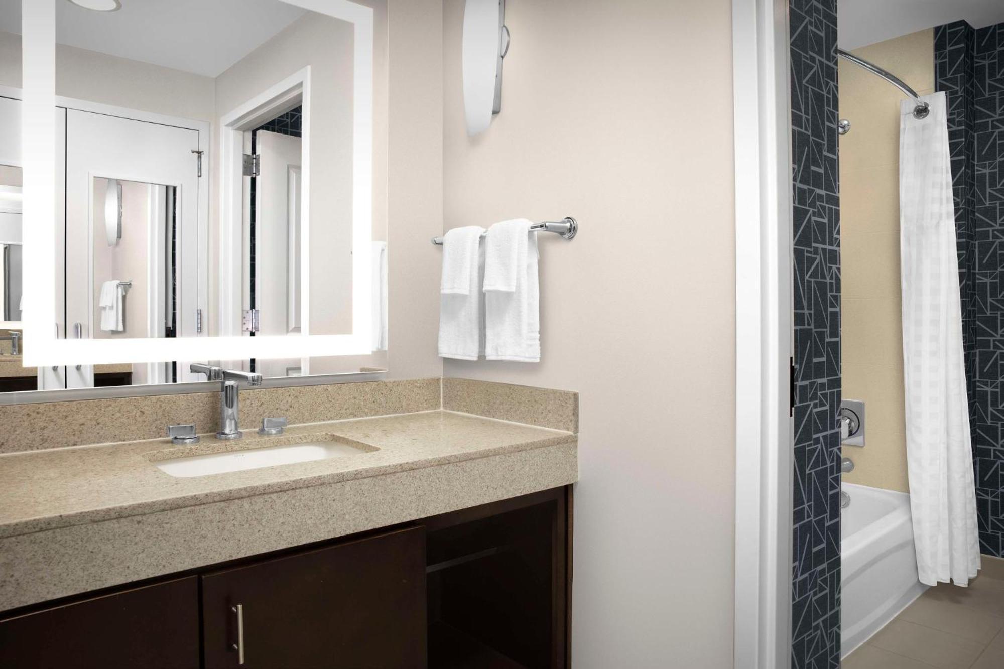 Homewood Downtown Hotel