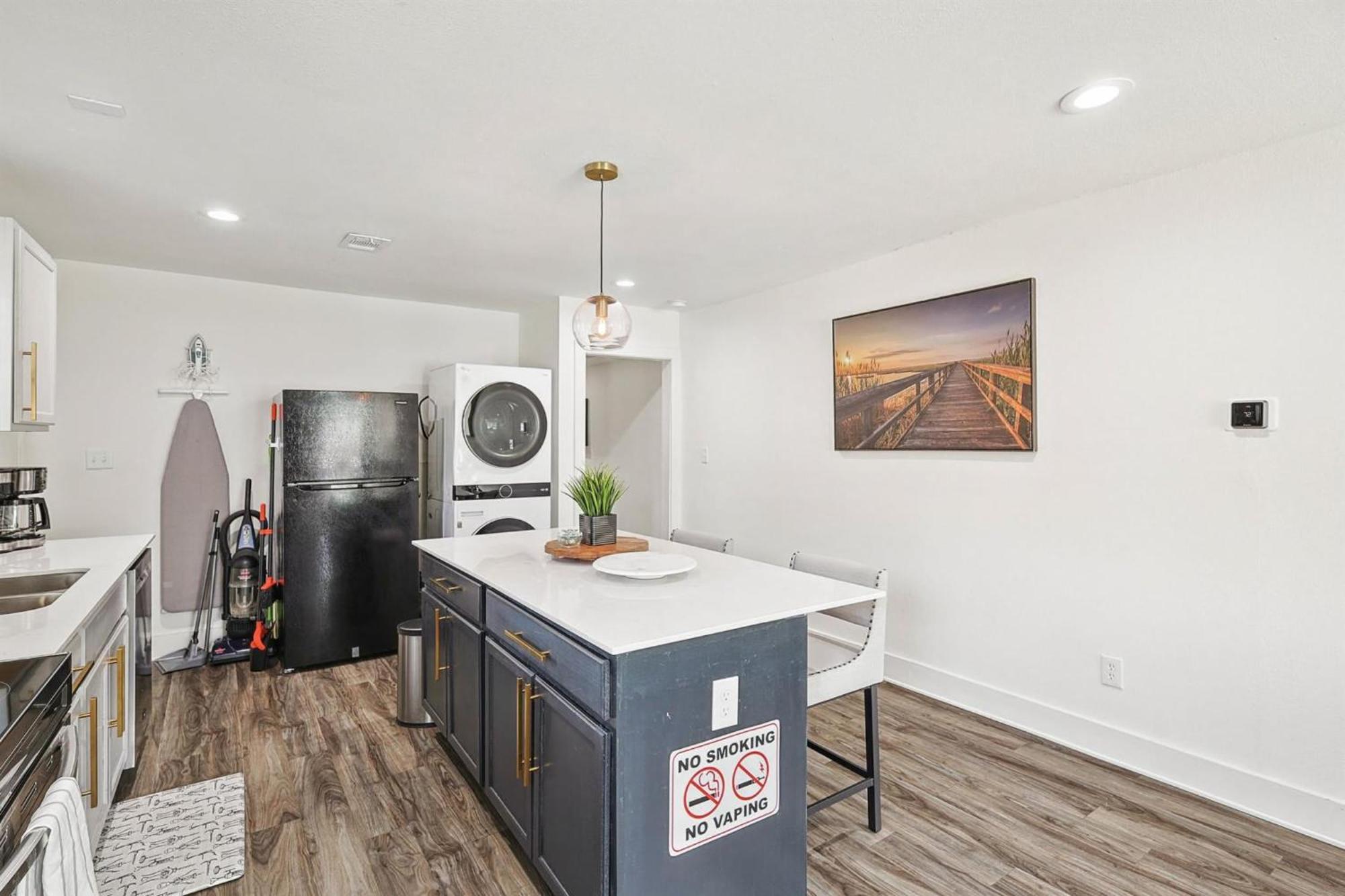 Of Bishop Arts 2bd With Style & Comfort Holiday home