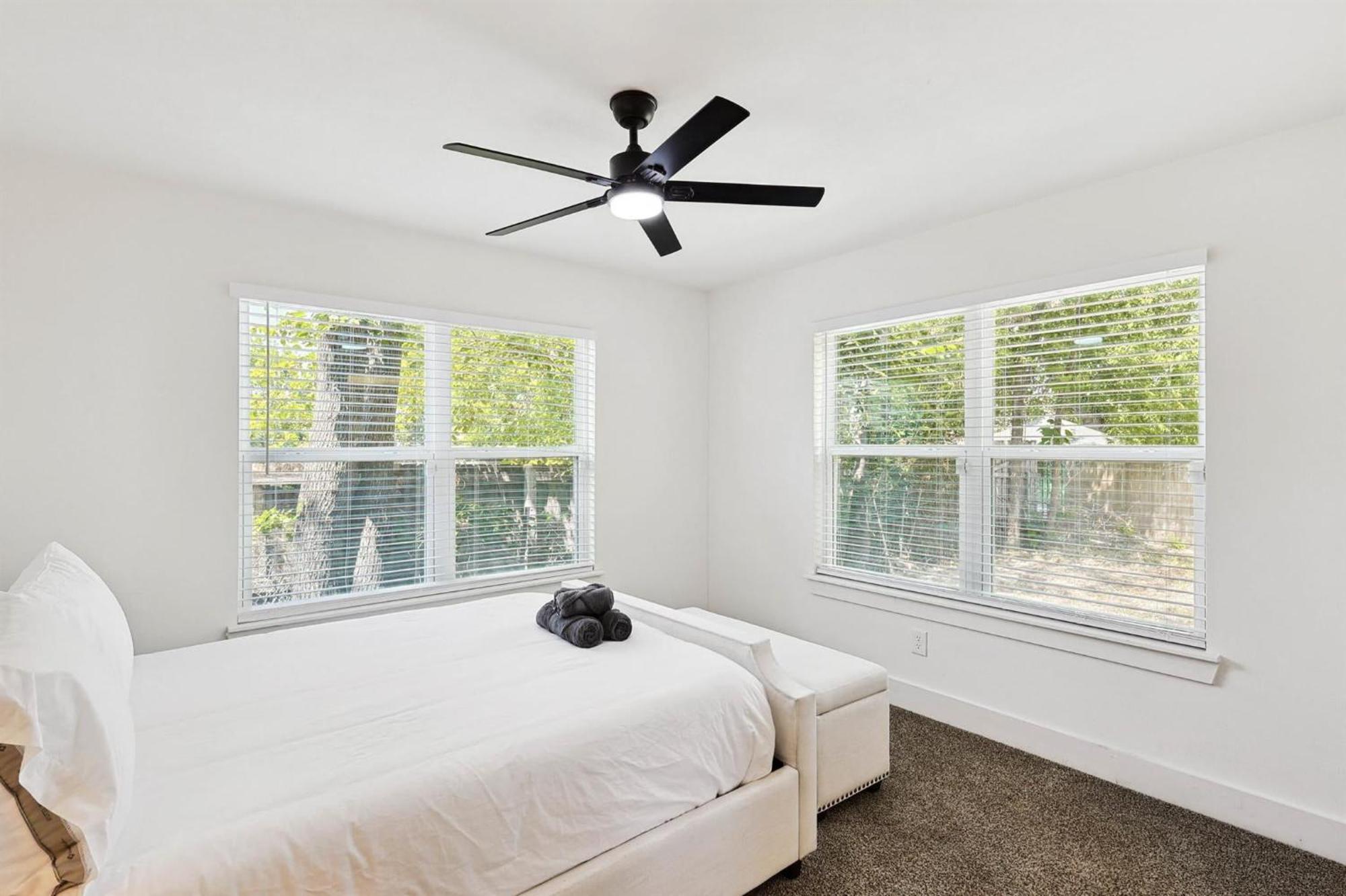Holiday home Of Bishop Arts 2bd With Style & Comfort *