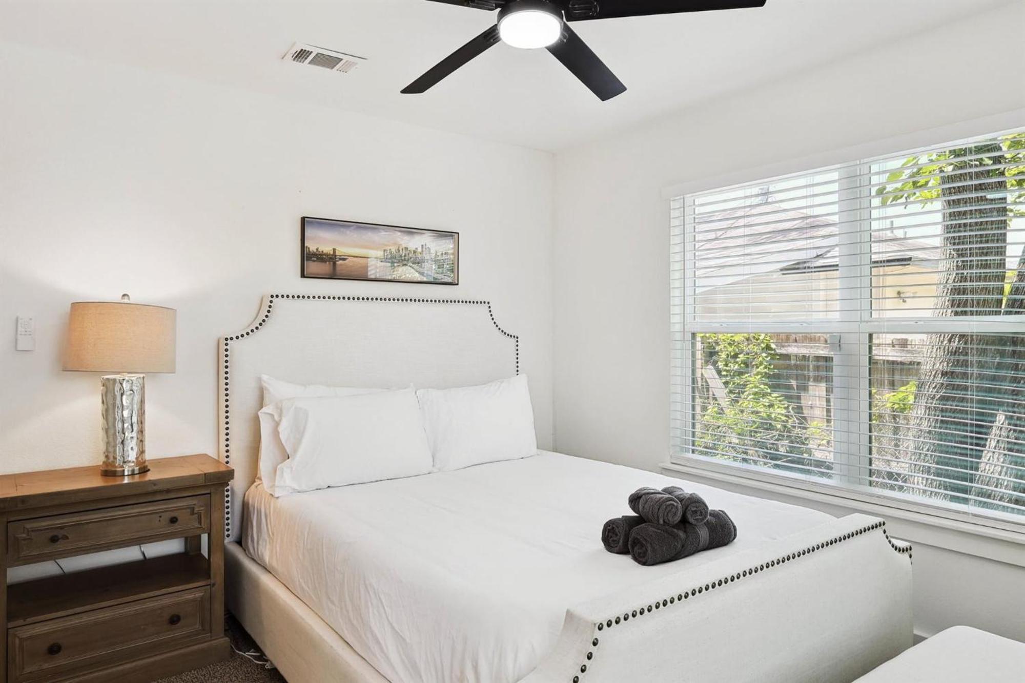 Of Bishop Arts 2bd With Style & Comfort Holiday home Dallas