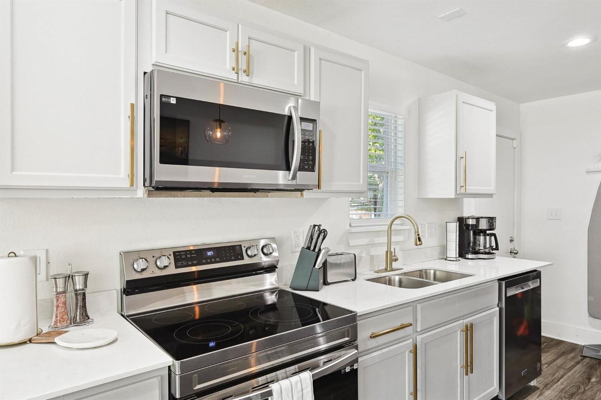 Of Bishop Arts 2bd With Style & Comfort Dallas