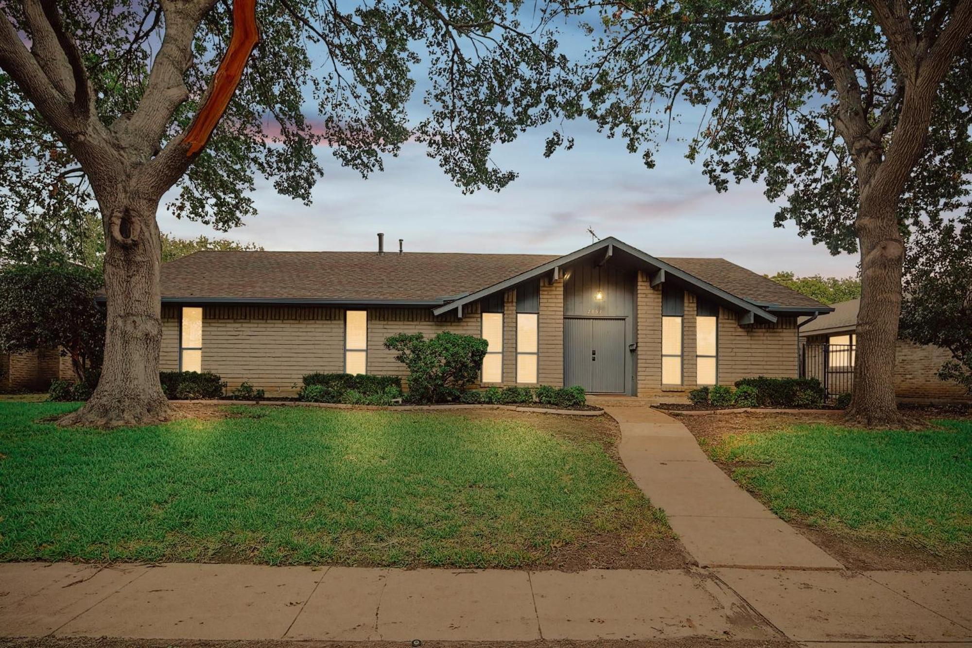 4-bd Serene Hideaway W Pool Foosball And Patio Dallas