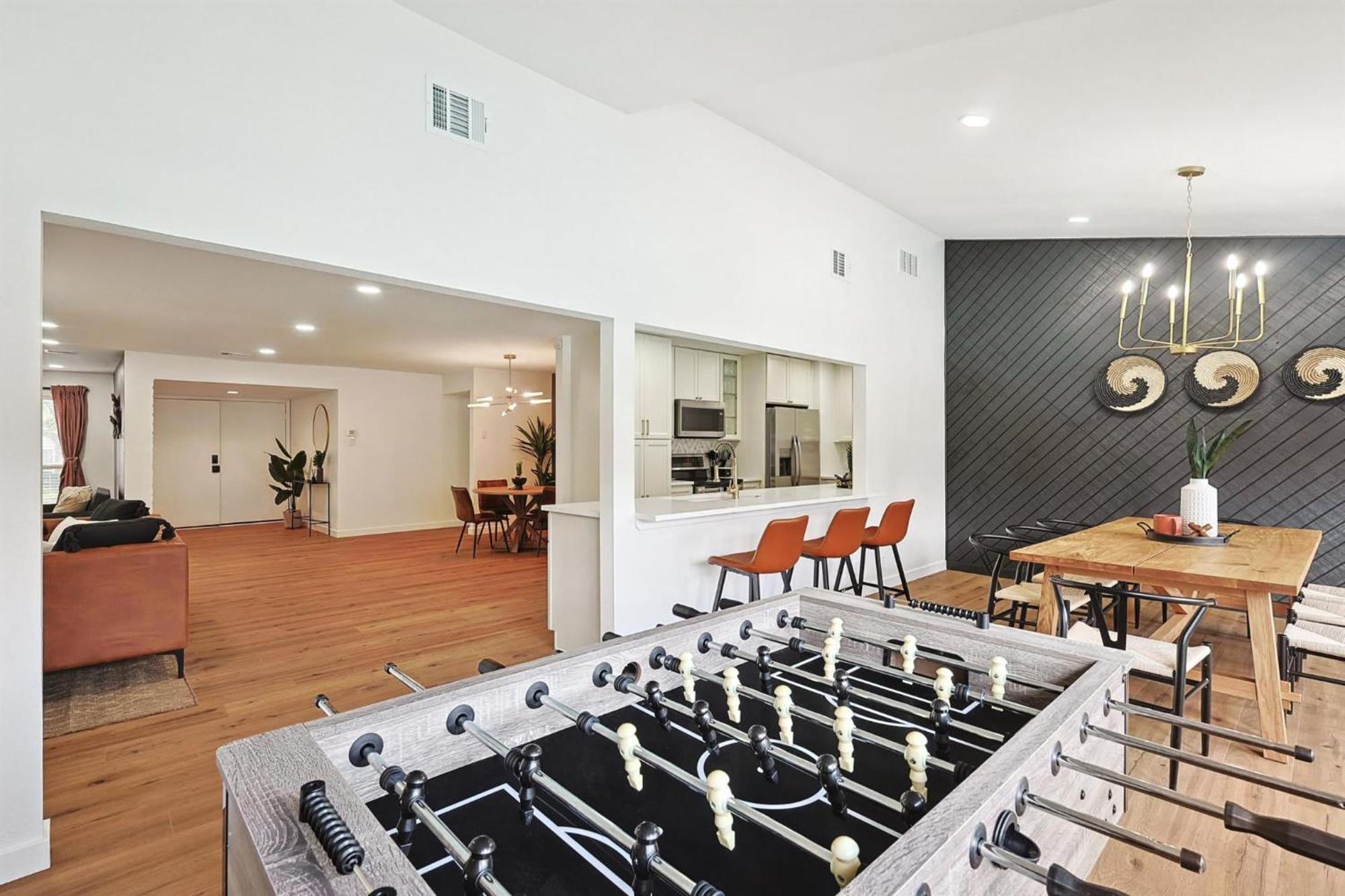 4-bd Serene Hideaway W Pool Foosball And Patio * Dallas