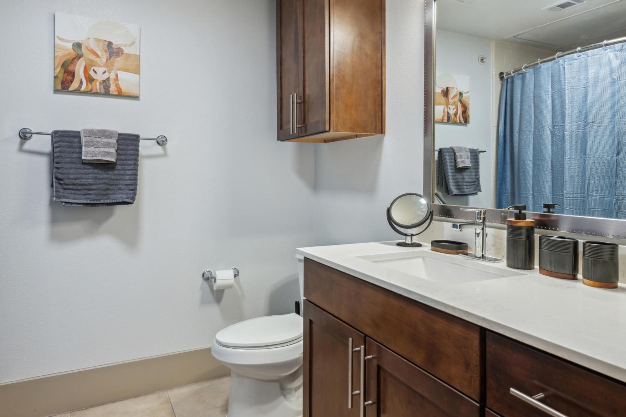 Amazing Uptown Free Parking Pet Friendly *