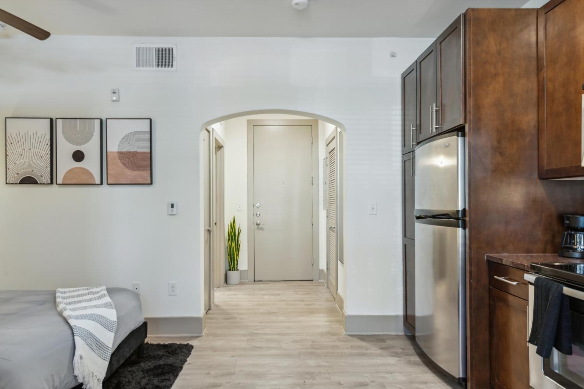 Amazing Uptown Free Parking Pet Friendly