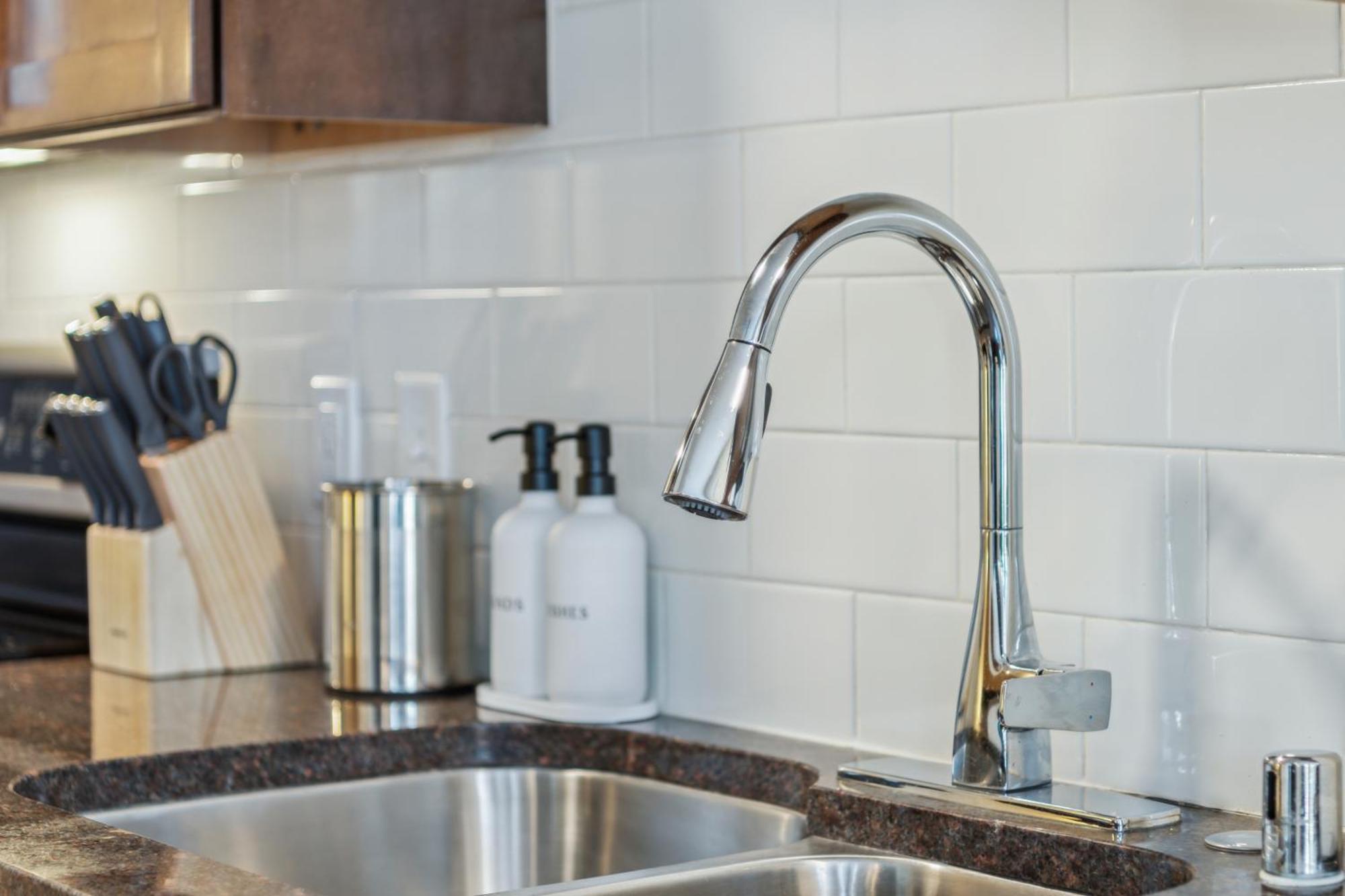 Amazing Uptown Free Parking Pet Friendly Apartment Dallas