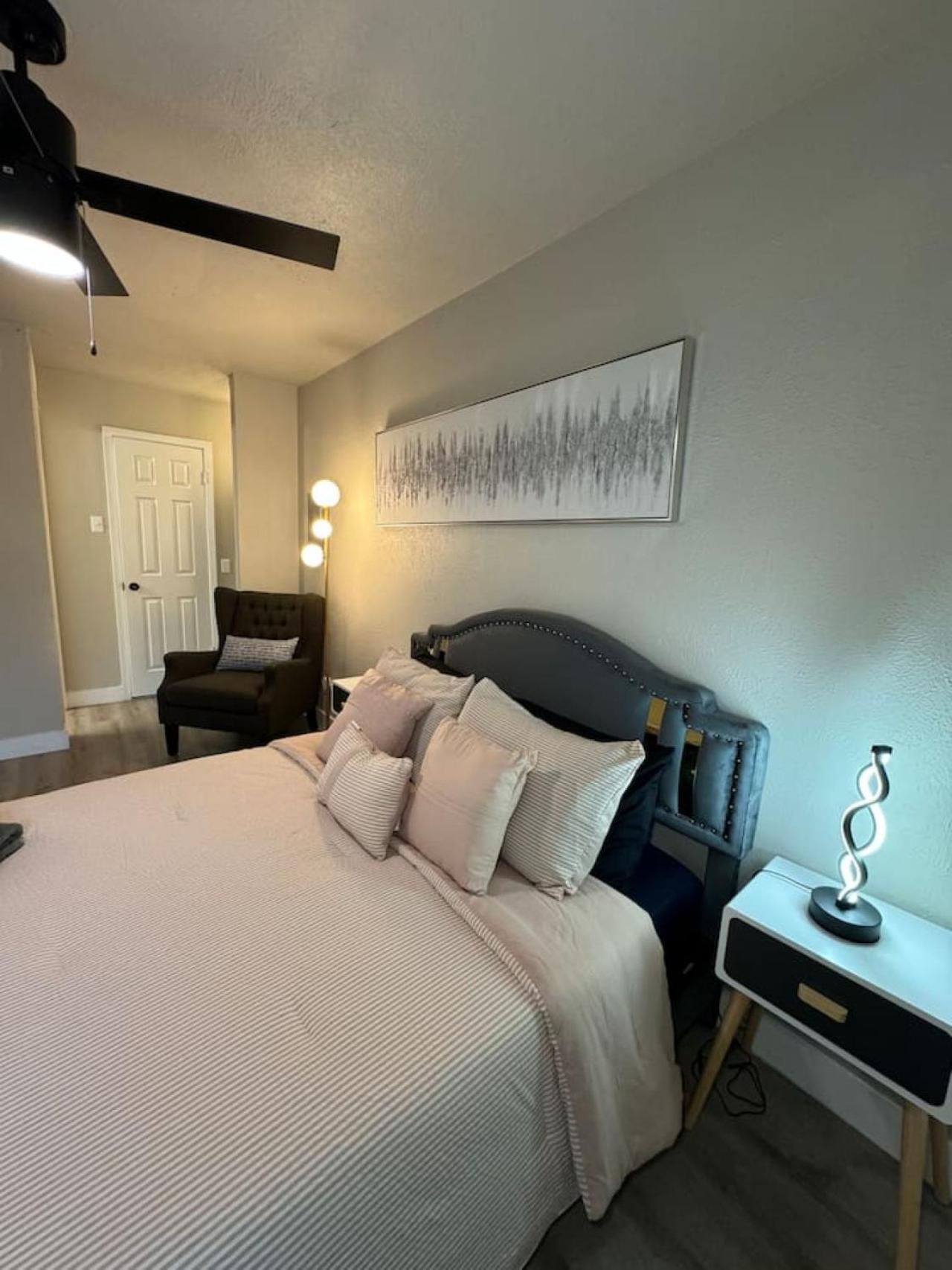Downtown Luxe Urban Haven 1bd Retreat * Dallas