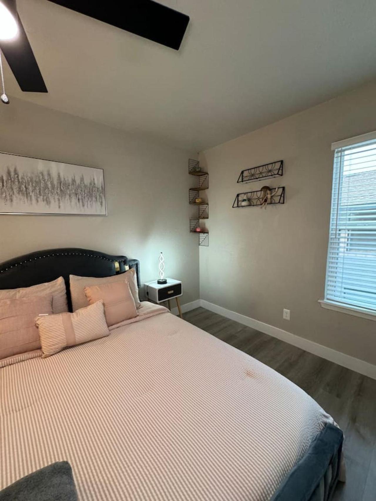 Downtown Luxe Urban Haven 1bd Retreat