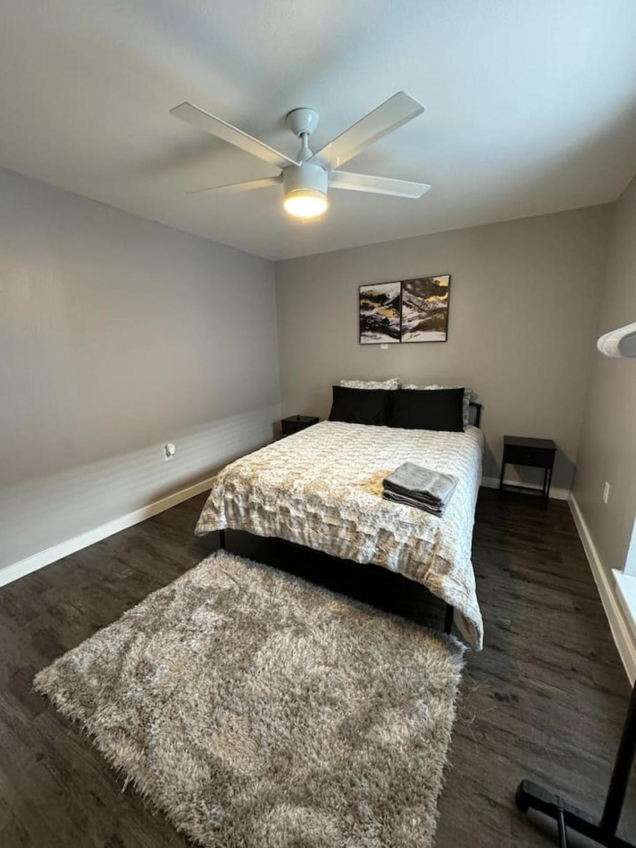 Apartment Downtown - Modern 1bed 1bath Escape