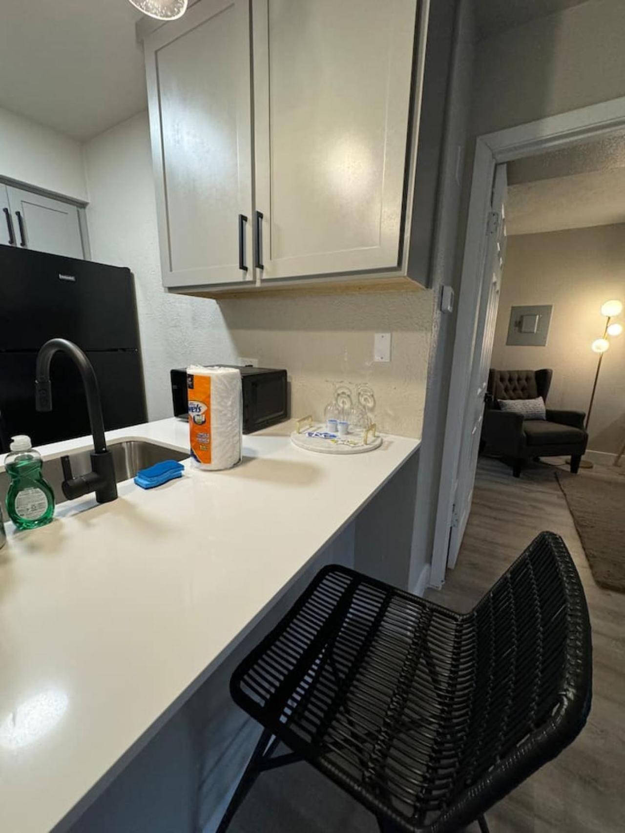 Downtown Luxe Urban Haven 1bd Retreat Apartment Dallas