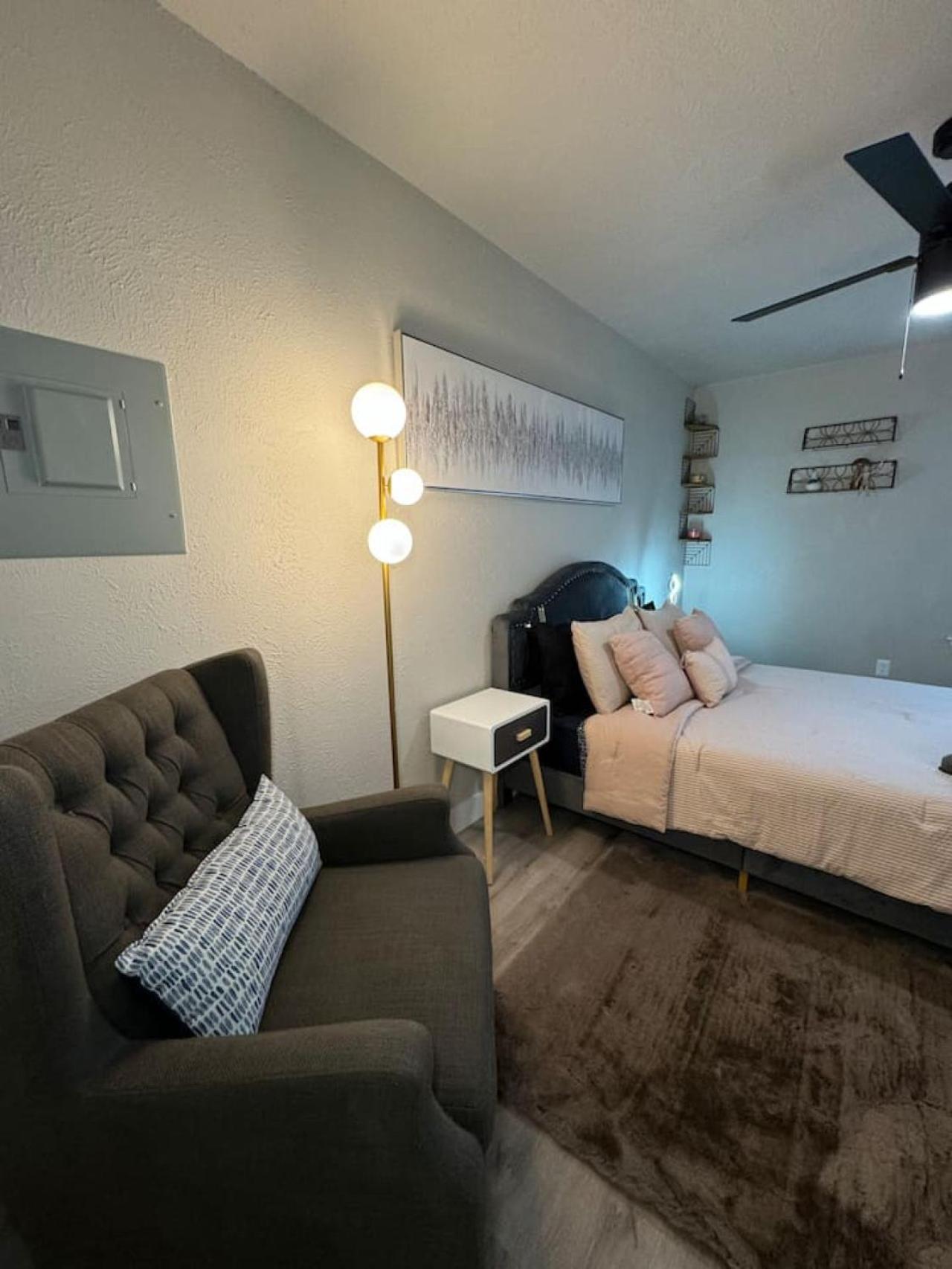 Downtown Luxe Urban Haven 1bd Retreat Dallas