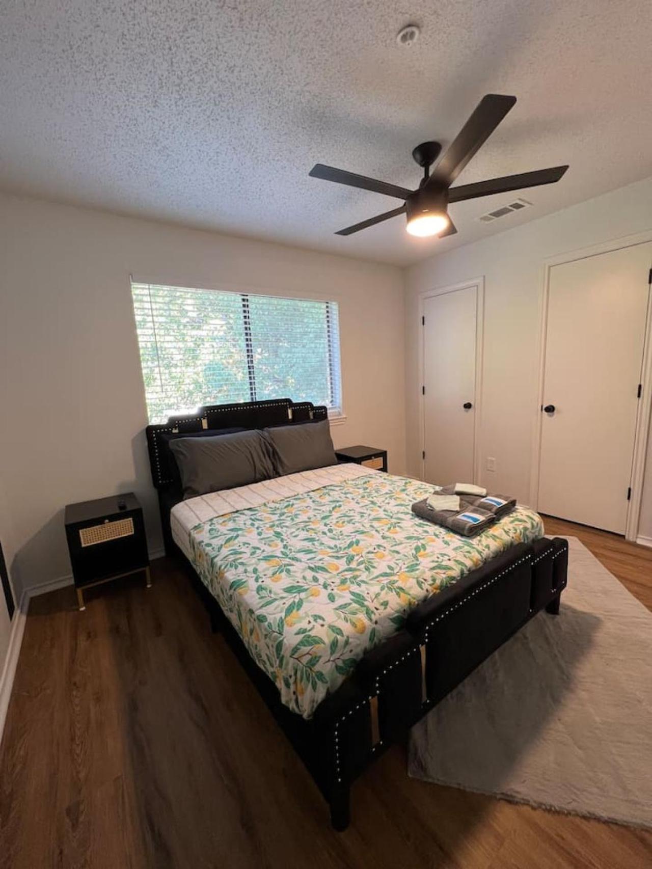 Sleek Luxe Gem Downtown 2bd 2ba *