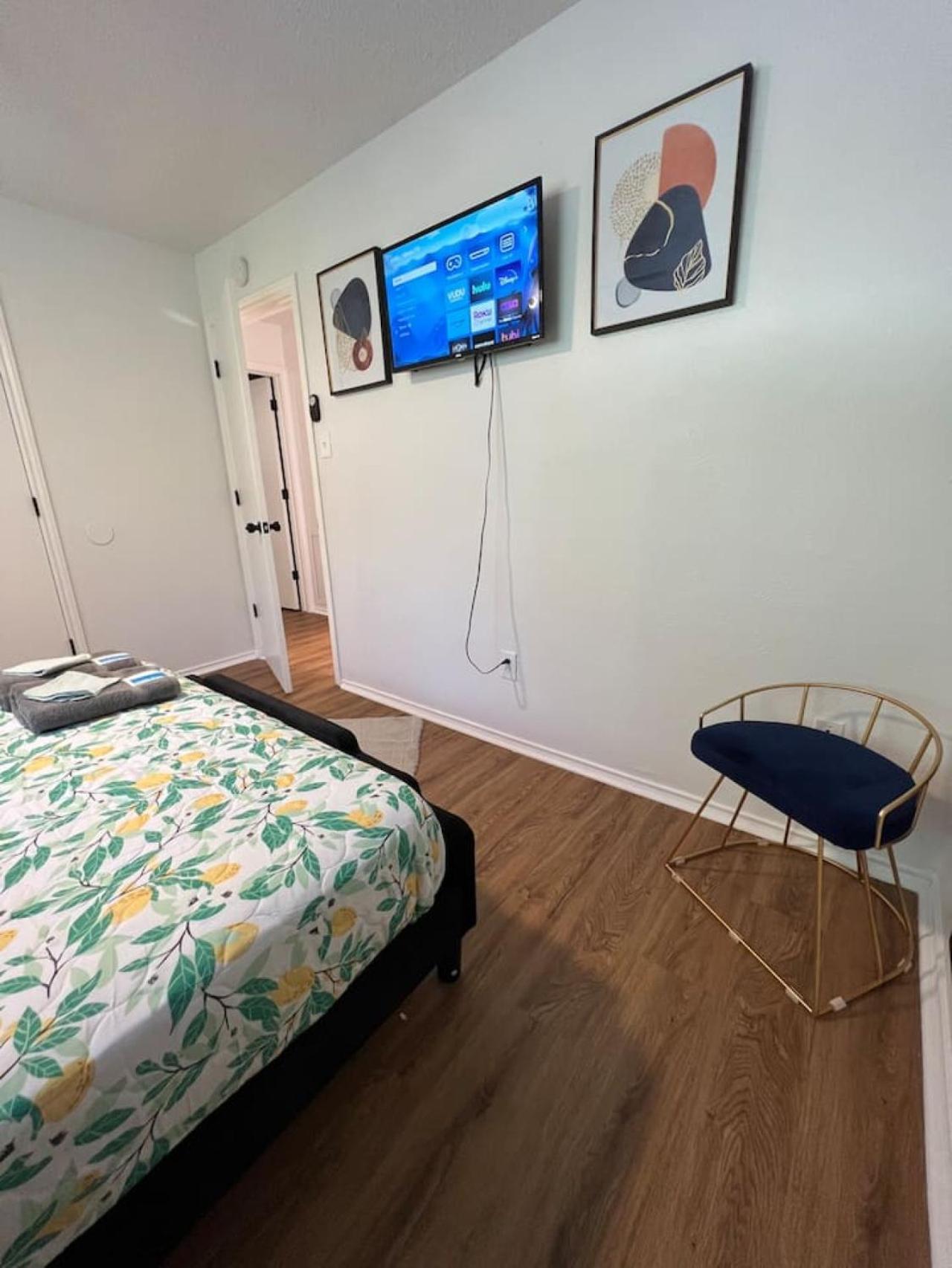 Apartment Sleek Luxe Gem Downtown 2bd 2ba *