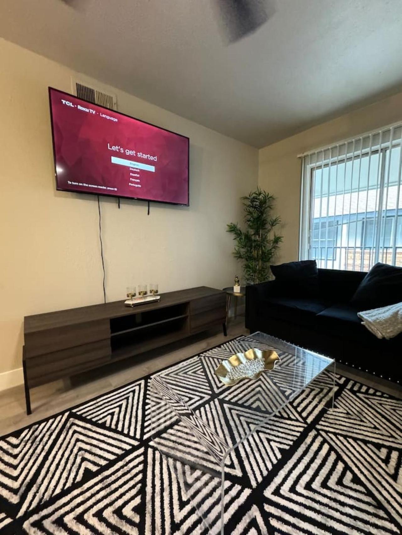 Downtown Luxe Urban Haven 1bd Retreat *