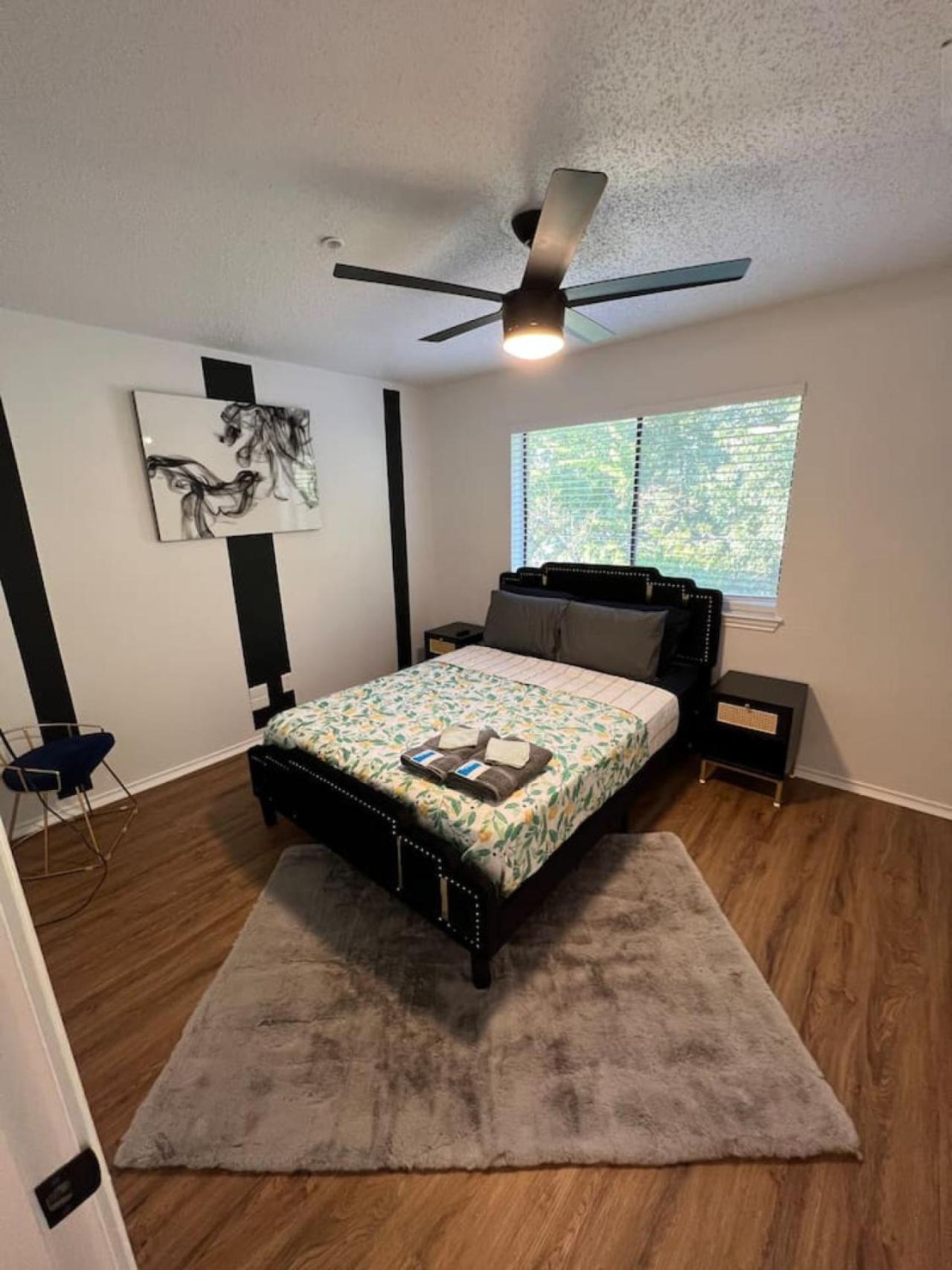 Sleek Luxe Gem Downtown 2bd 2ba Dallas