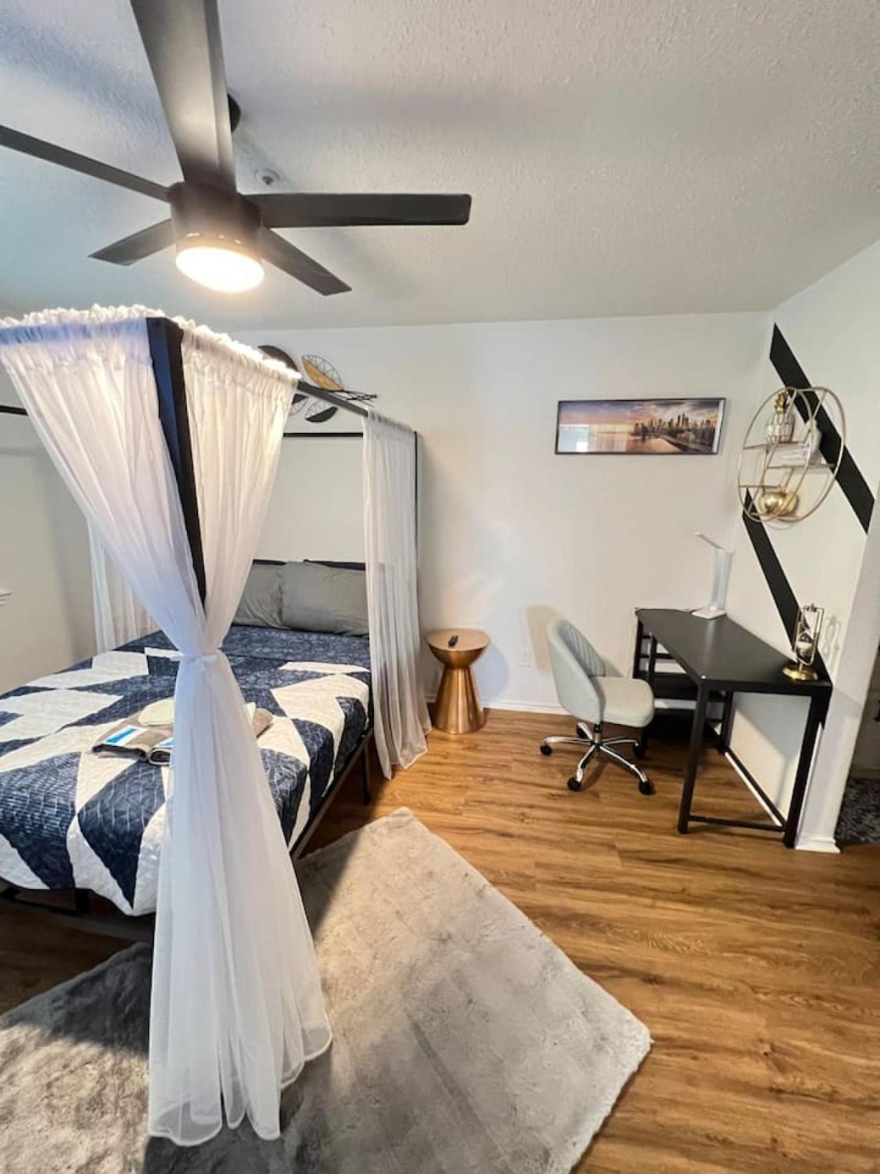 Sleek Luxe Gem Downtown 2bd 2ba Dallas