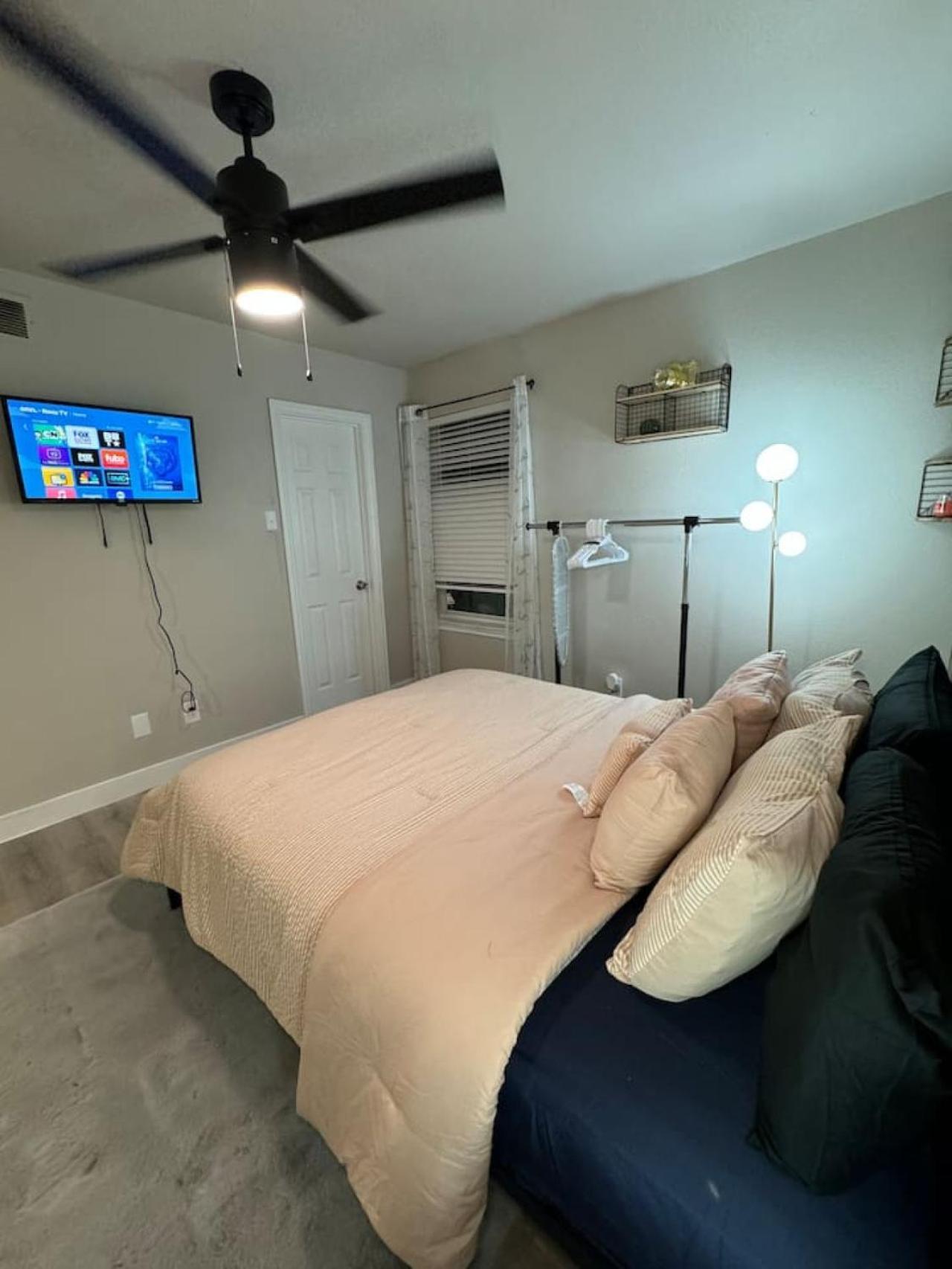 Dt L Cozy Abode 1bd Apartment *