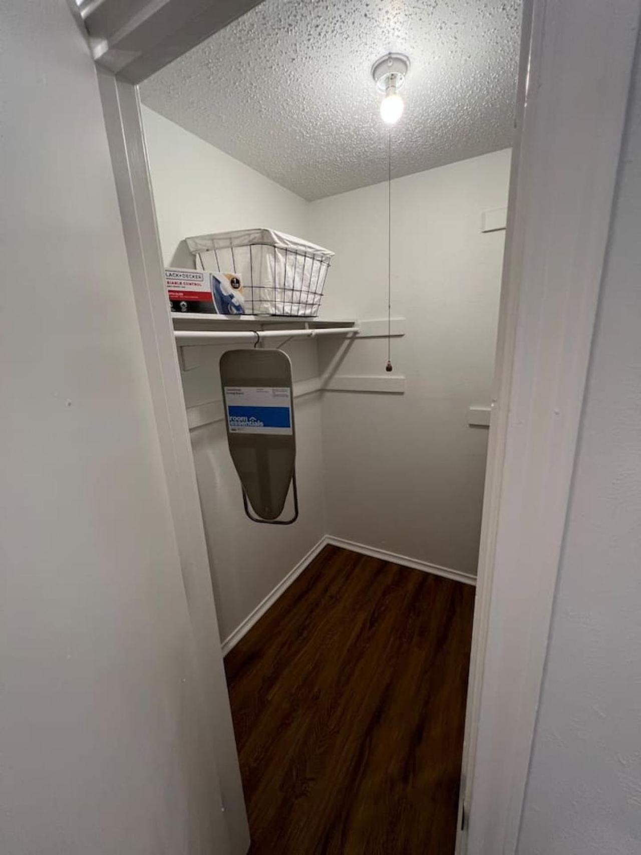 Apartment Sleek Luxe Gem Downtown 2bd 2ba *