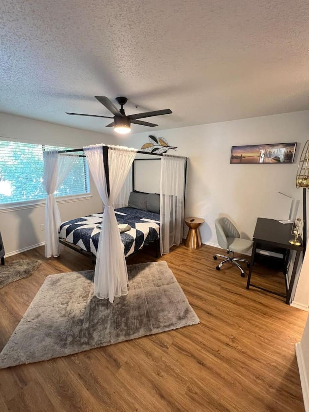 Apartment Sleek Luxe Gem Downtown 2bd 2ba