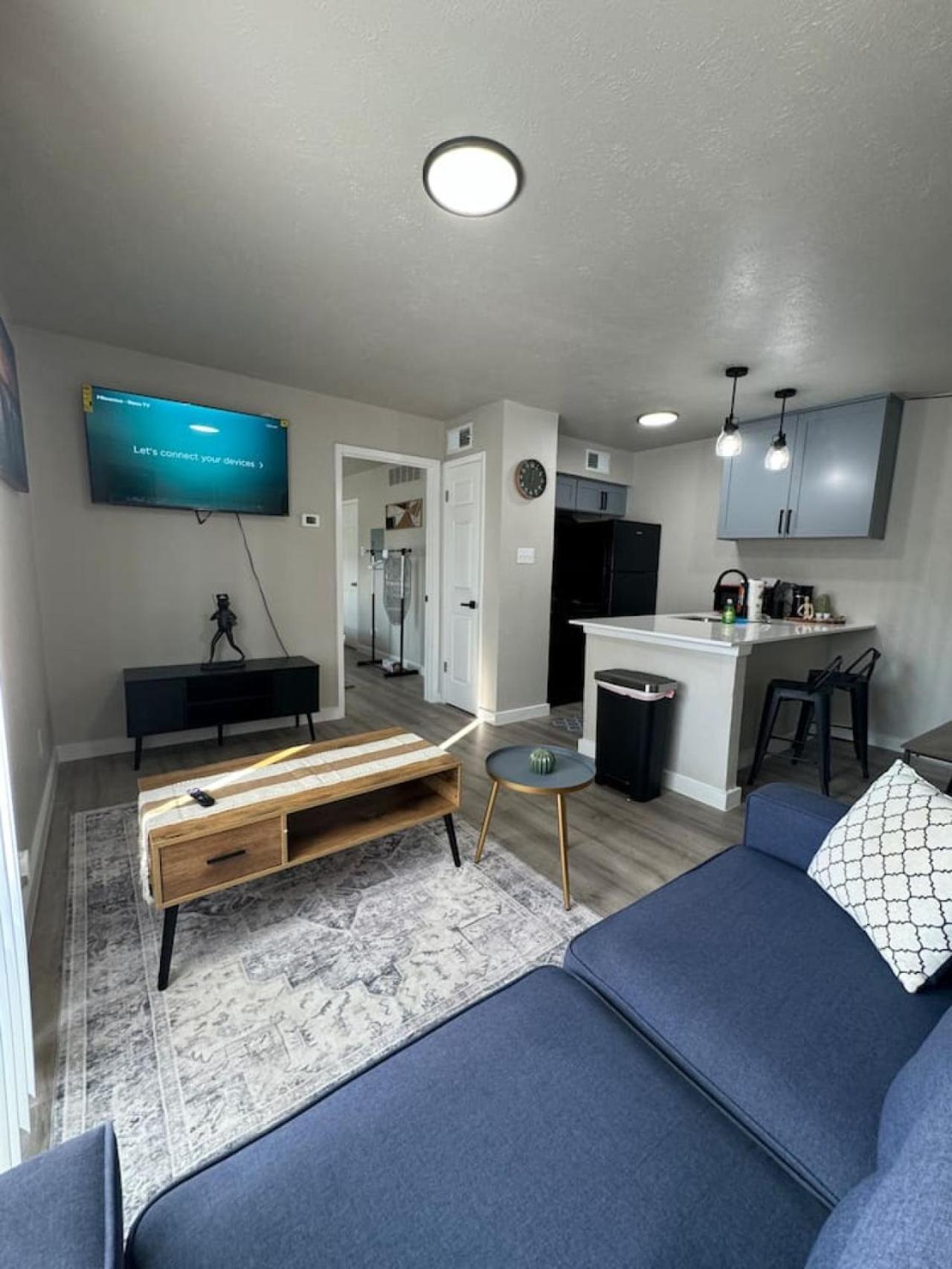 Downtown Lux Abode 1bd *