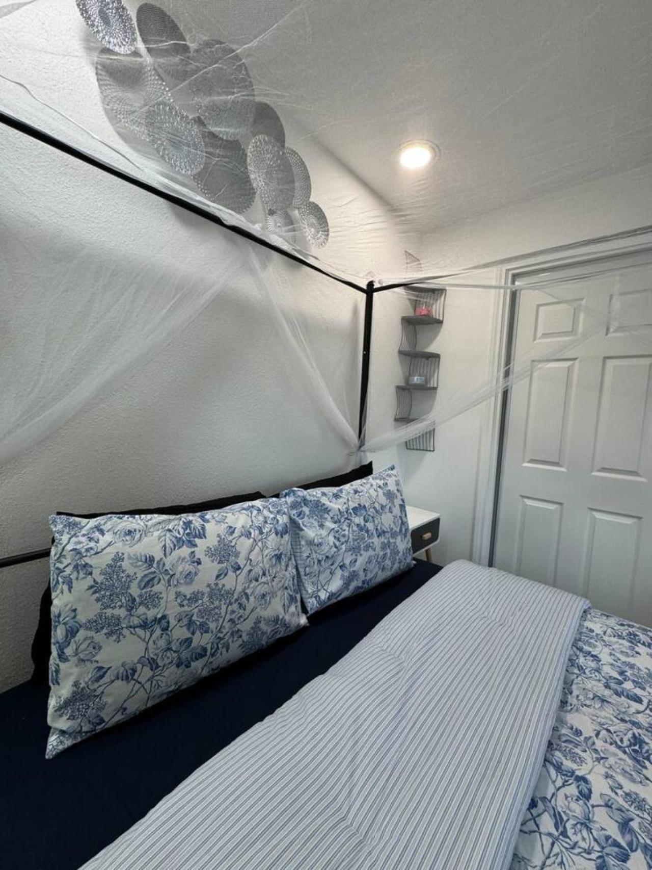 Apartment Dt L 2bd Cozy Abode L 5 Min From Field *