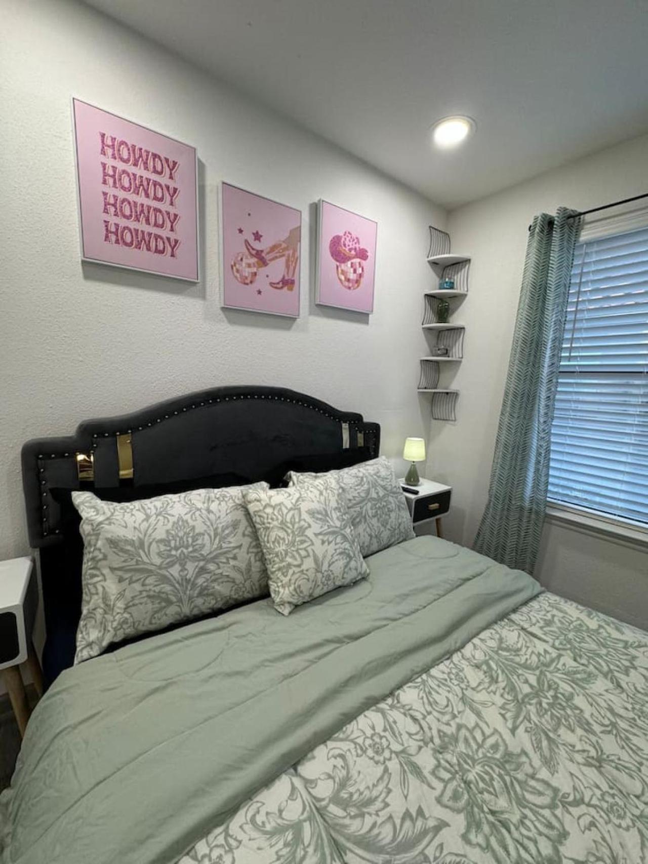 Apartment Dt L 2bd Cozy Abode L 5 Min From Field