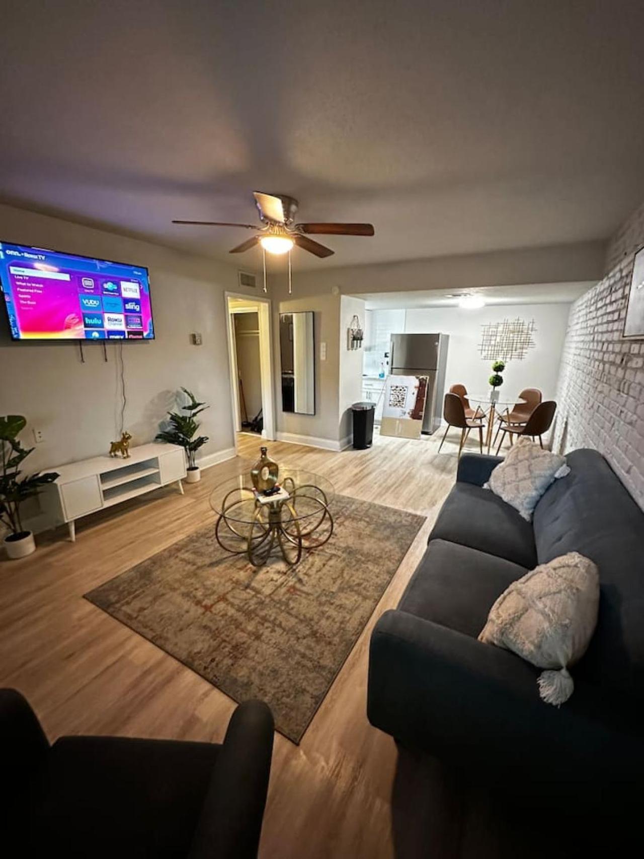 Apartment Dt Luxe Urban Oasis 1bd