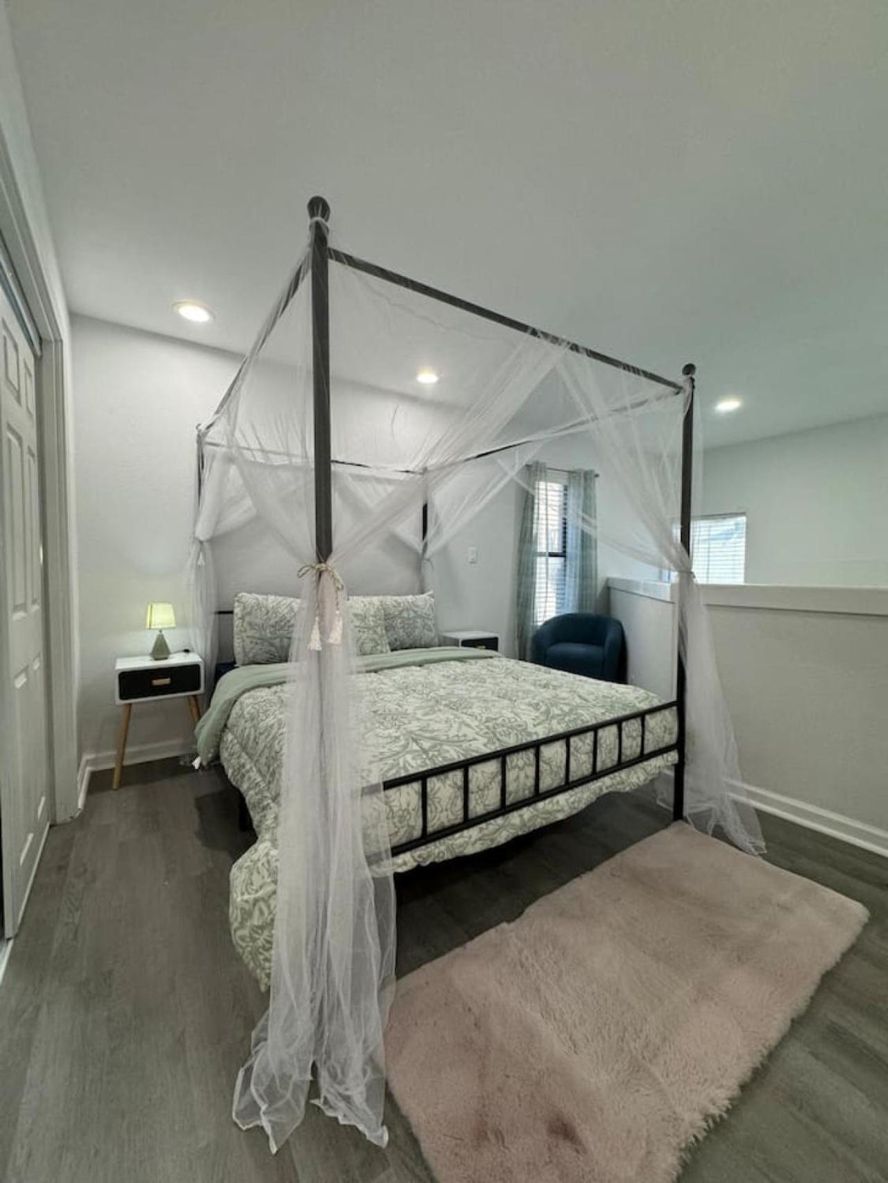 The Penthouse Luxe Gem 3bed 2bath Dallas
