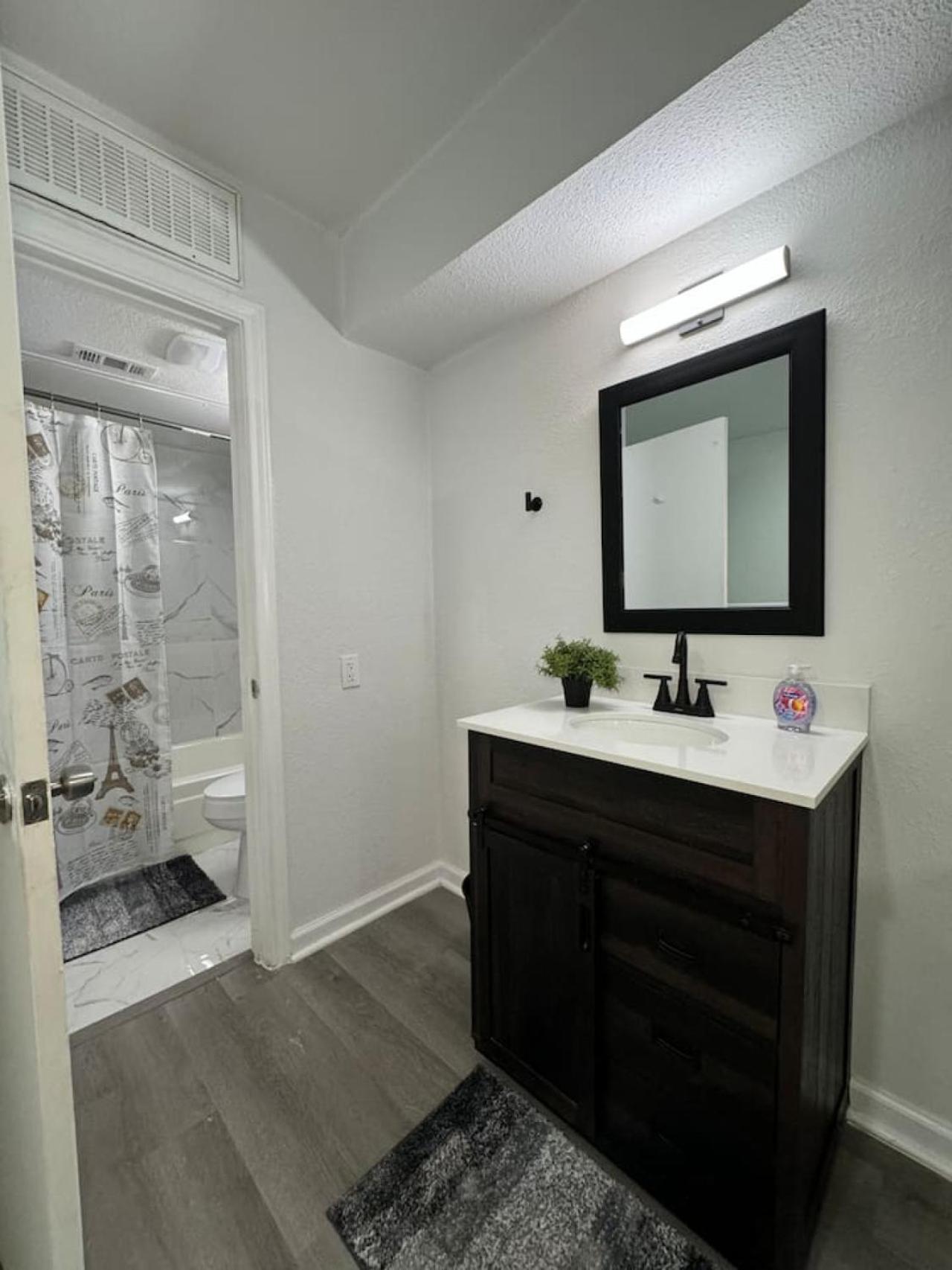 Apartment The Penthouse Luxe Gem 3bed 2bath