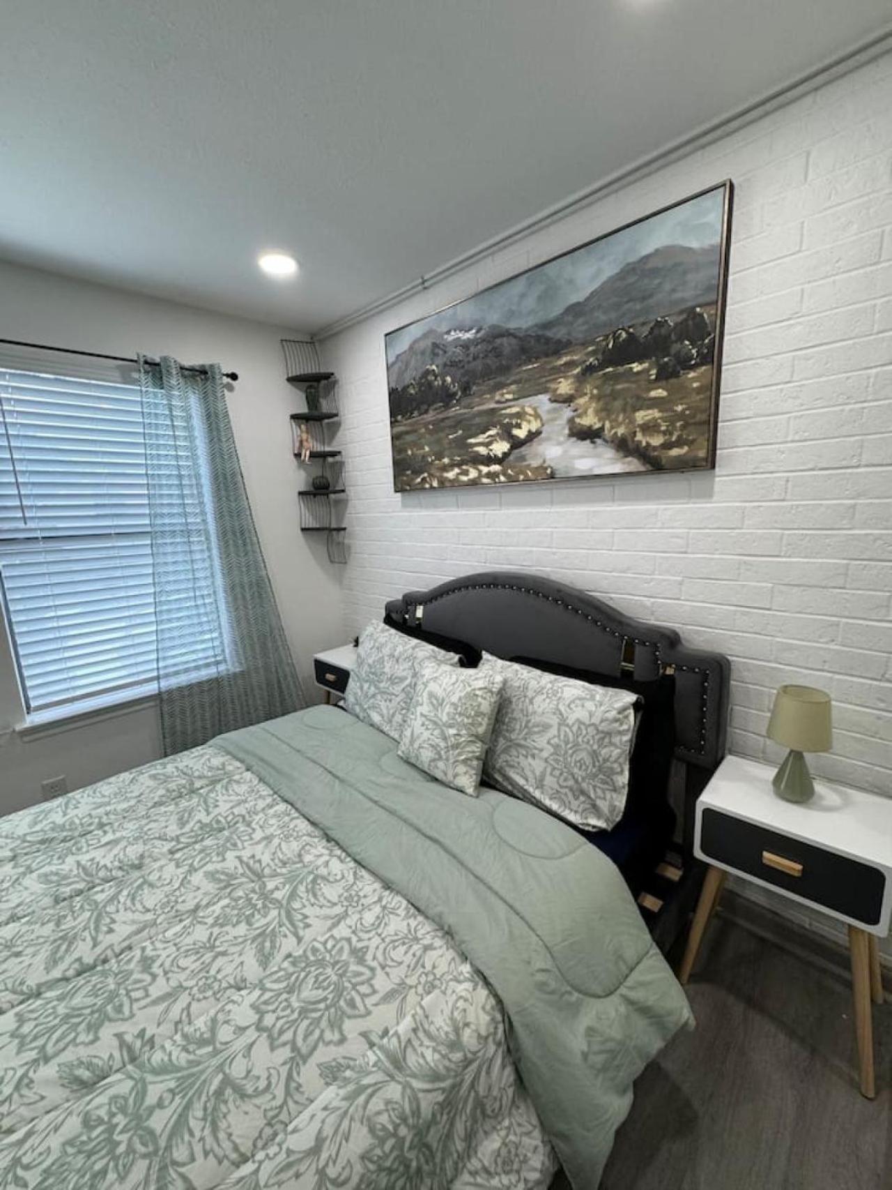 Dt 2bd Cozy Abode 5 Min From Field Apartment Dallas
