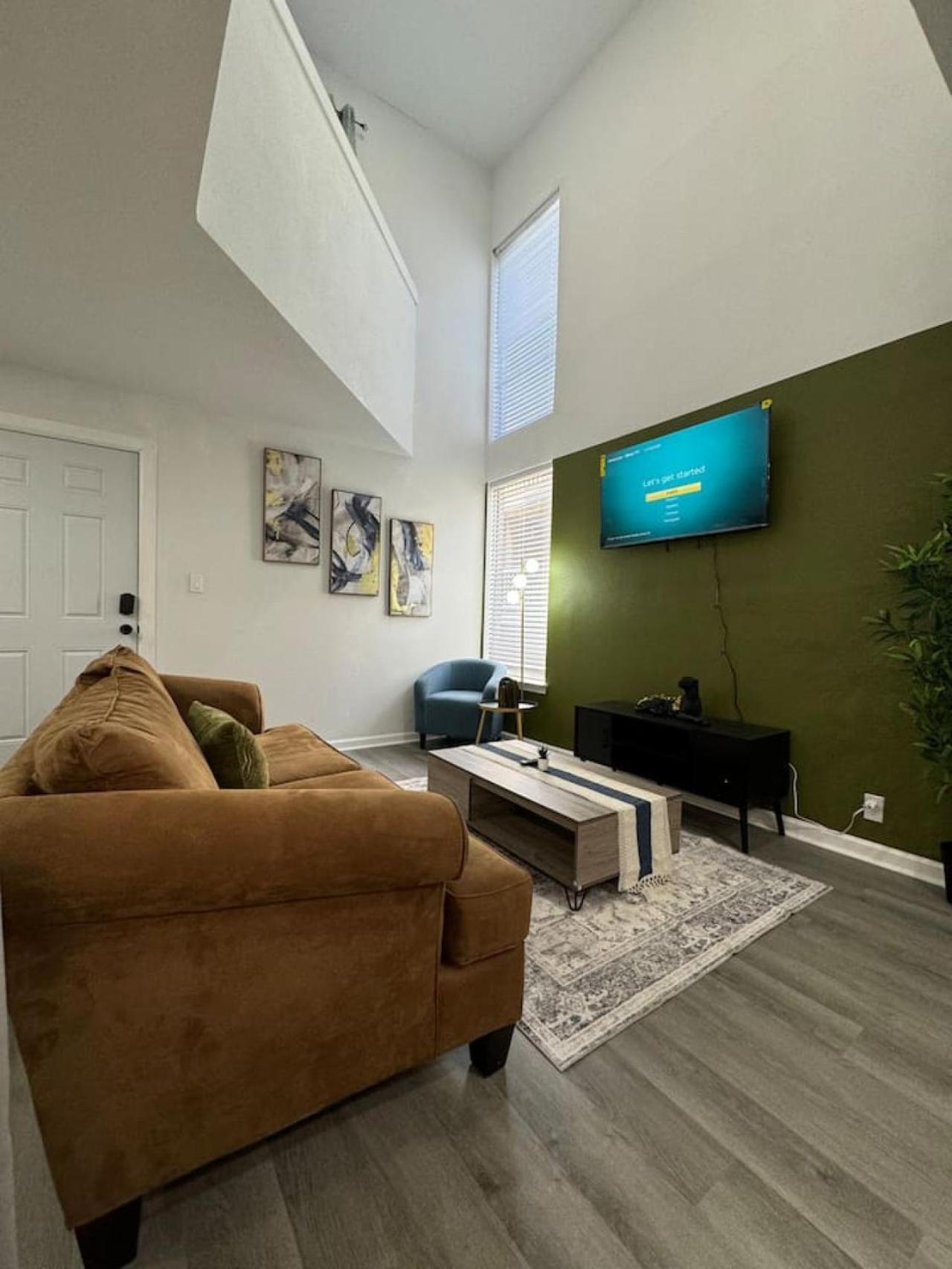 The Penthouse Luxe Gem 3bed 2bath Dallas
