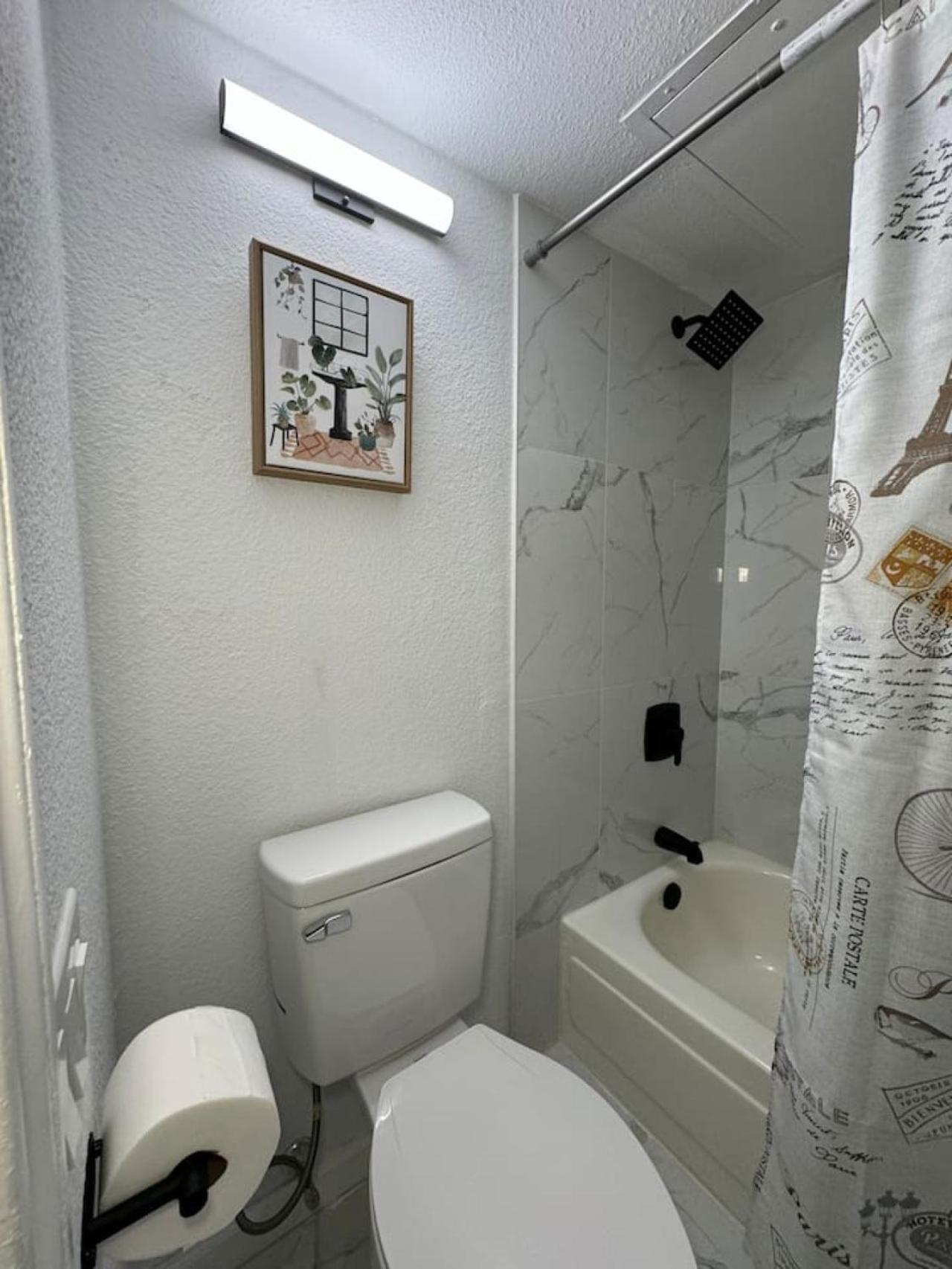 The Penthouse Luxe Gem 3bed 2bath * Dallas