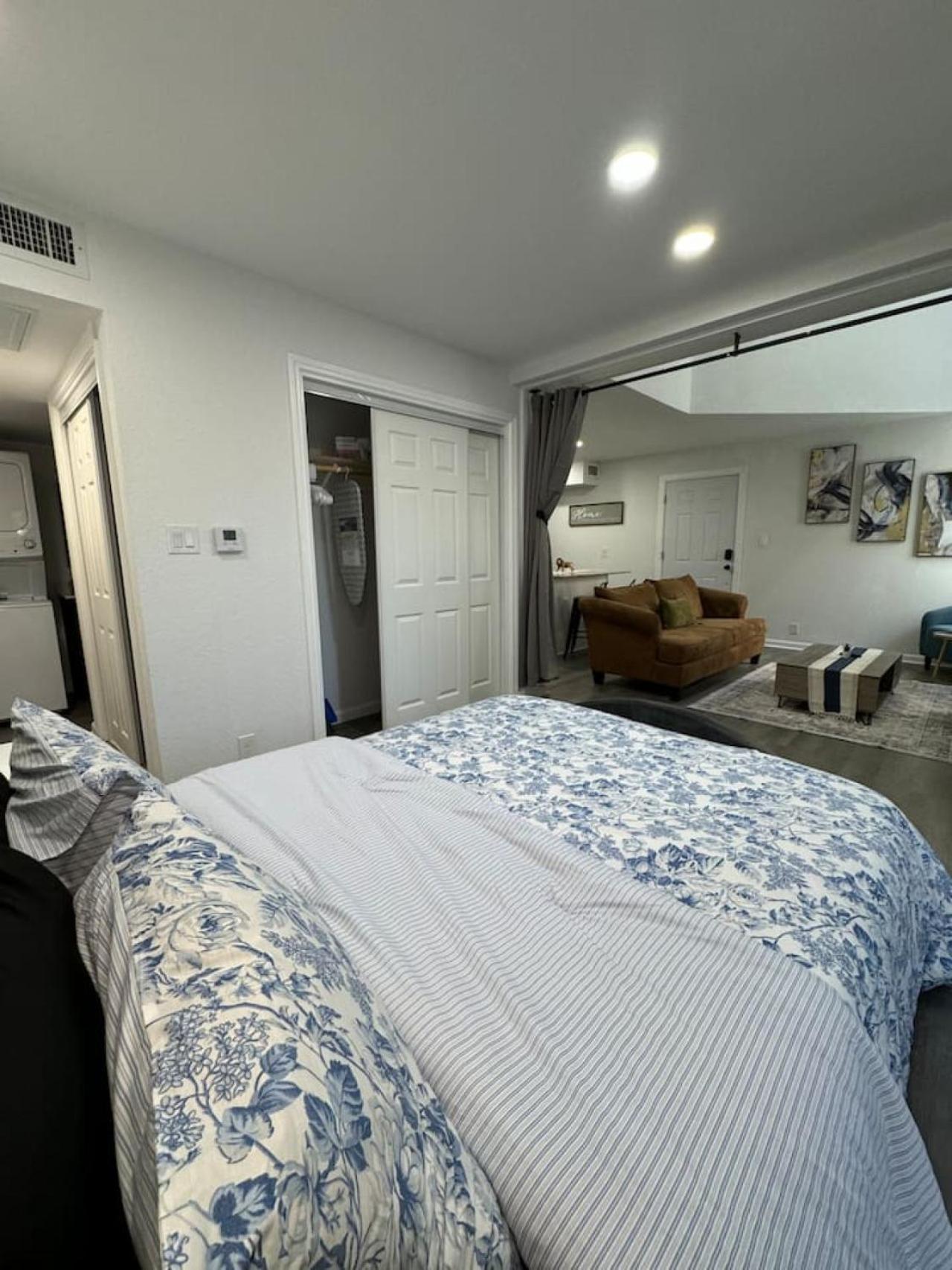 Apartment The Penthouse Luxe Gem 3bed 2bath Dallas