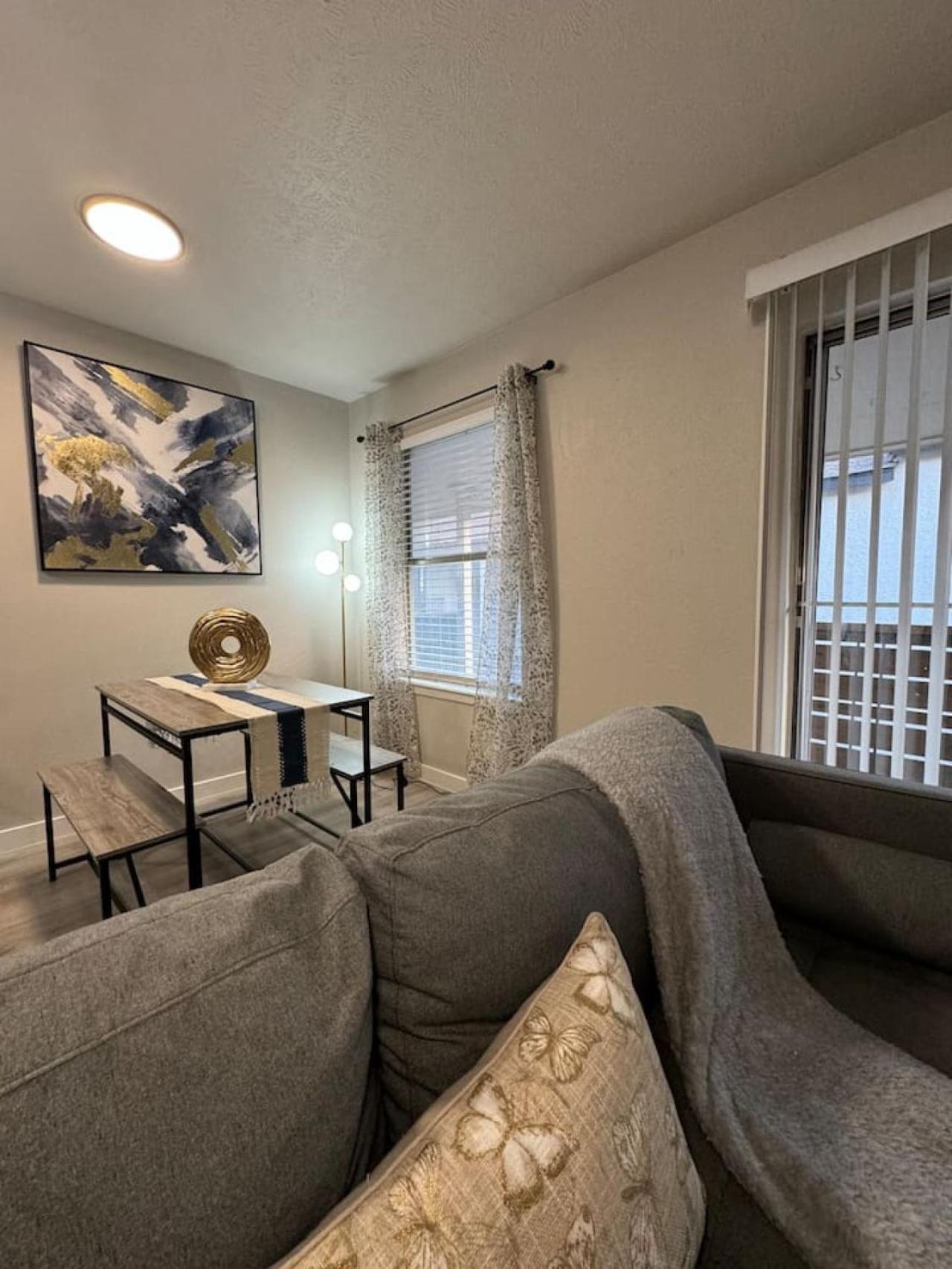 Dt L Lux Urban Escape L Dallas
