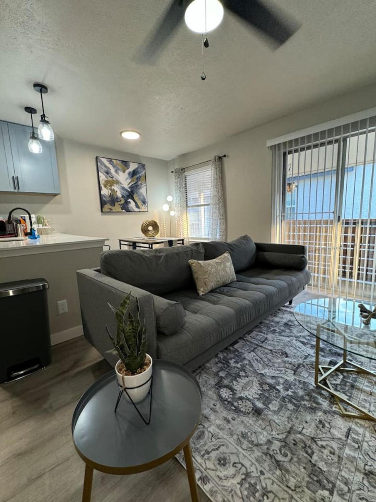 Dt L Lux Urban Escape L Dallas